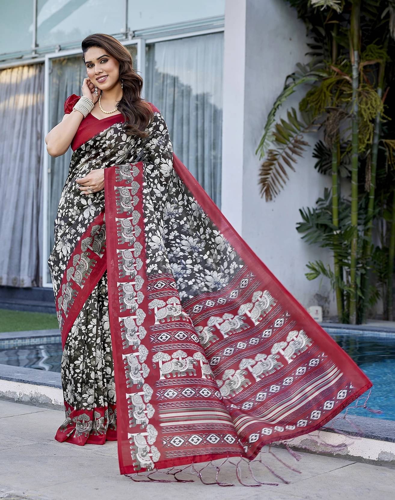     			Yashika Art Silk Printed Regular Saree With Unstitched Blouse Piece ( Multicolor )