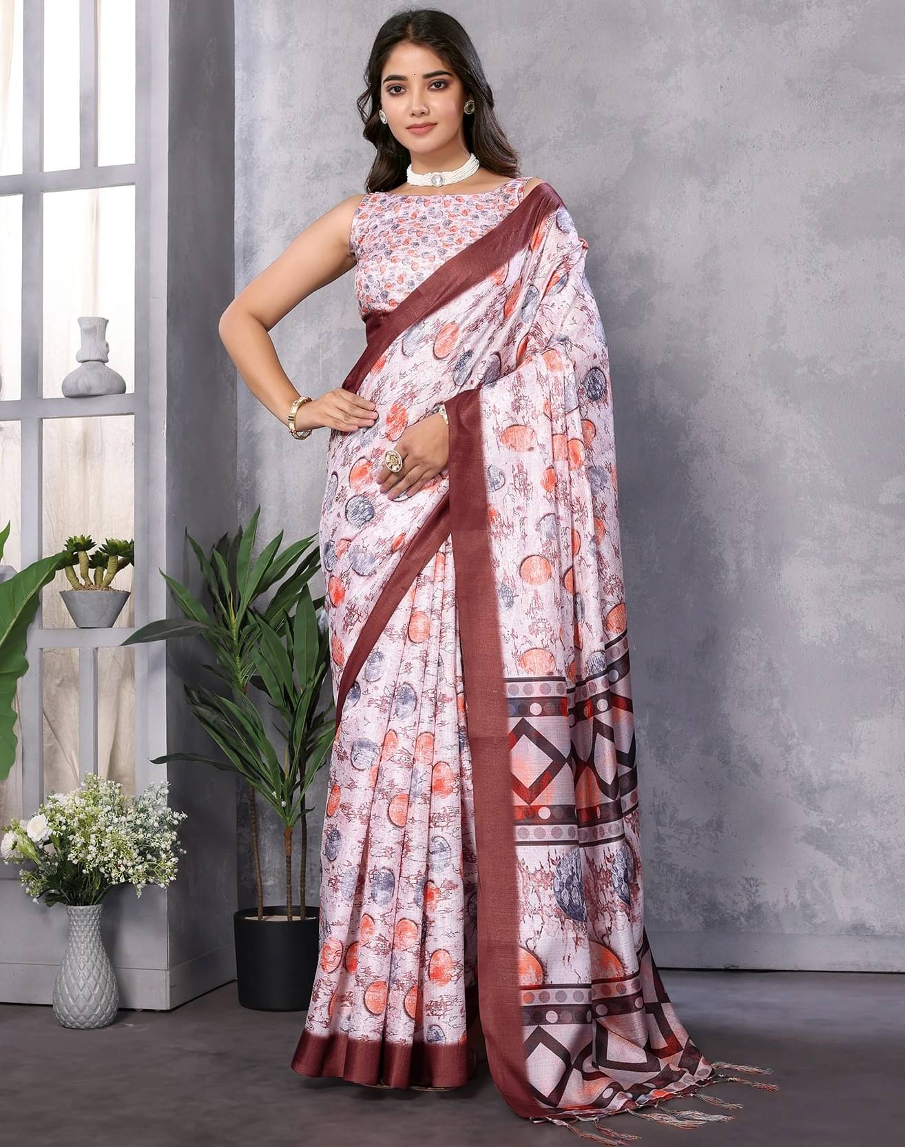 Yashika Art Silk Printed Regular Saree With Unstitched Blouse Piece ( Pink )     			Yashika Art Silk Printed Regular Saree With Unstitched Blouse Piece ( Pink )