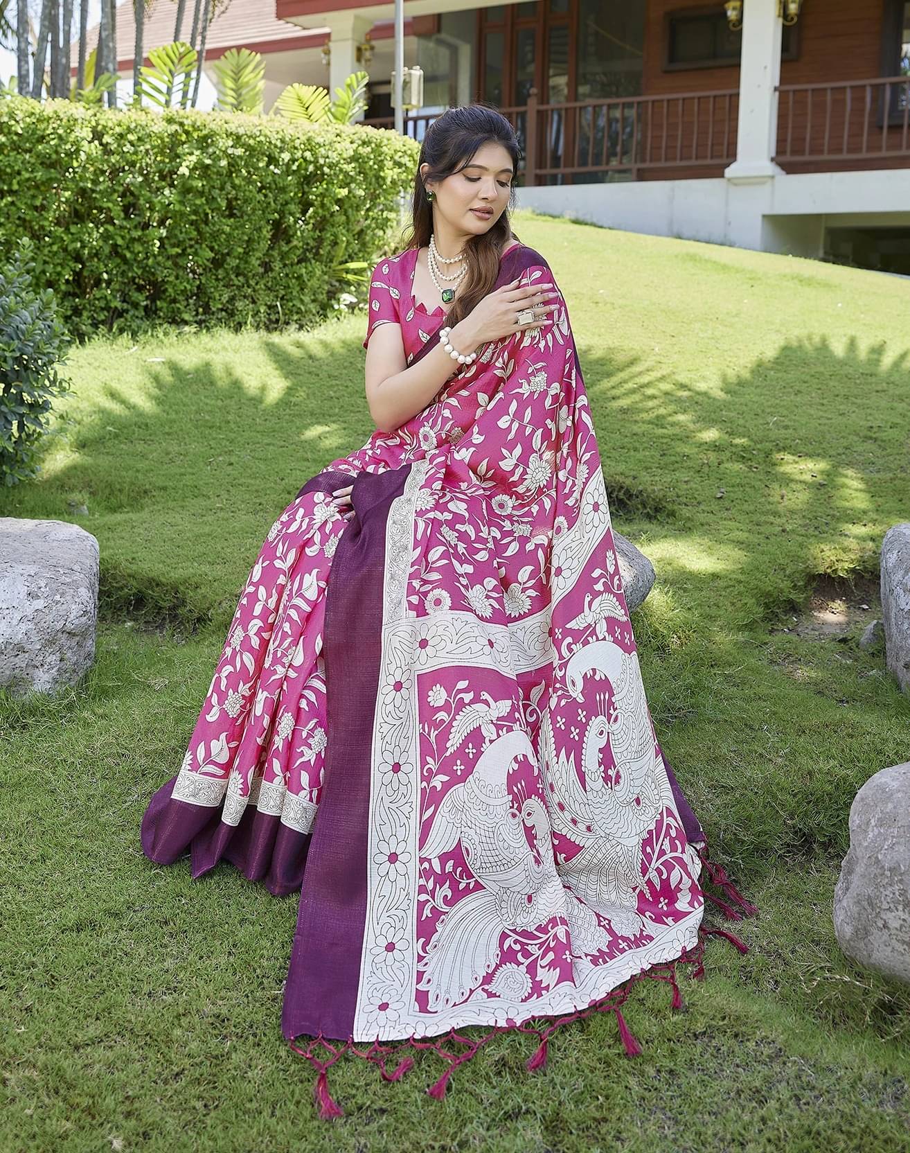     			Yashika Art Silk Printed Regular Saree With Unstitched Blouse Piece ( Pink )