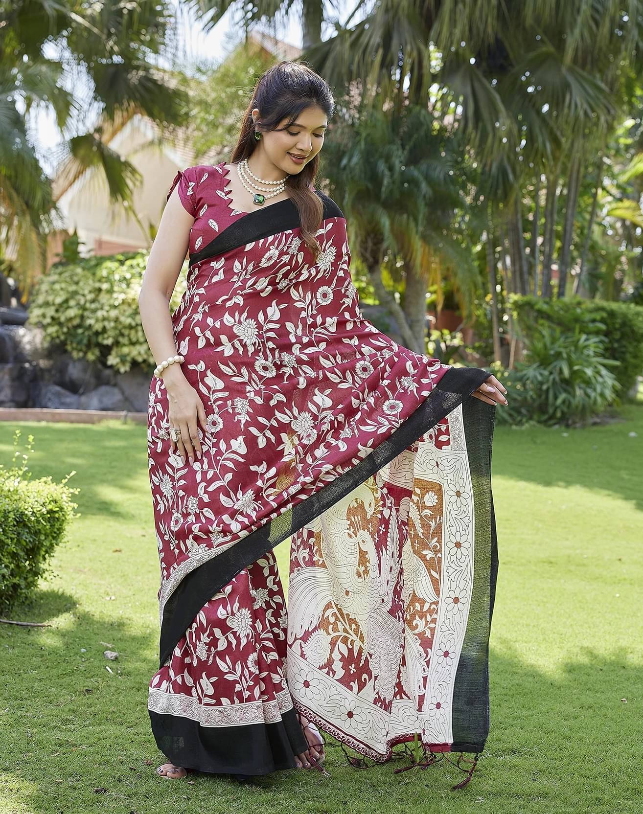    			Yashika Art Silk Printed Regular Saree With Unstitched Blouse Piece ( Maroon )