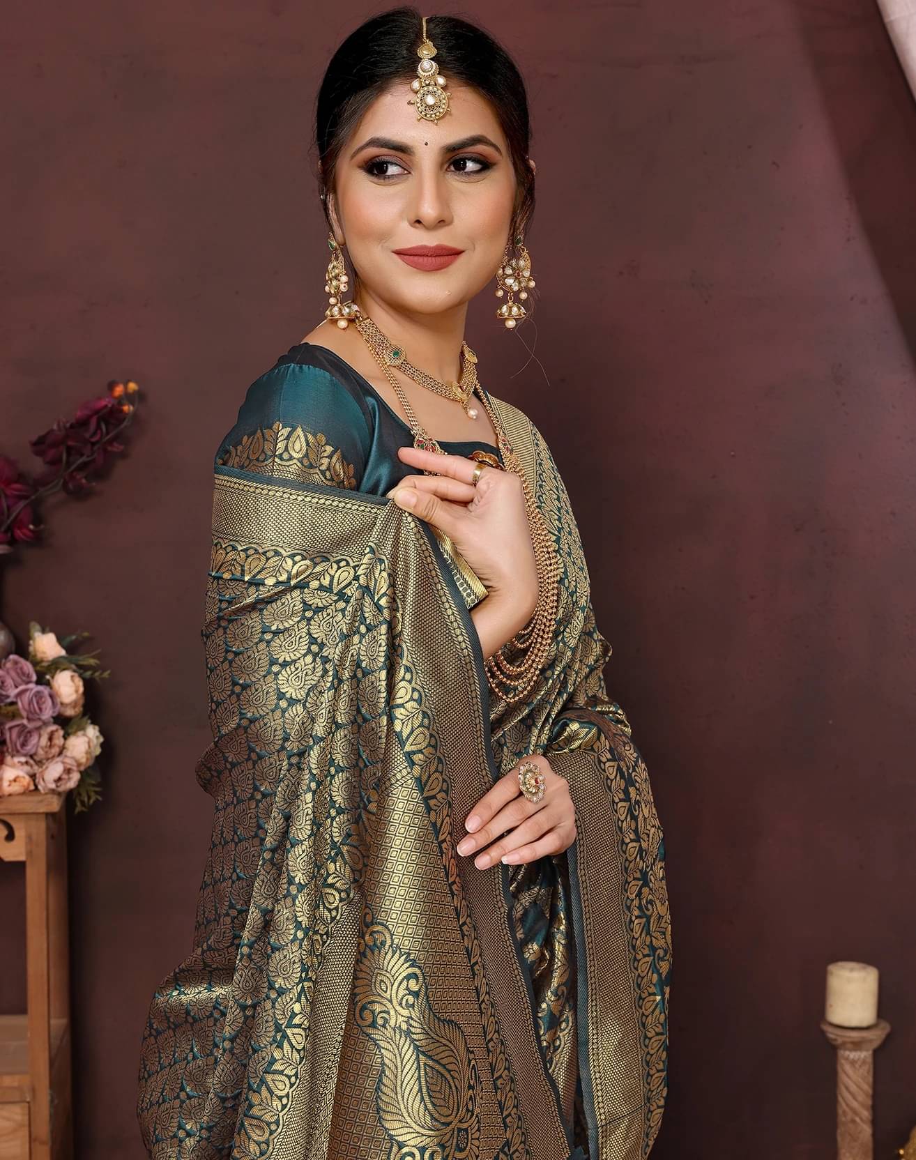     			Yashika Art Silk Woven Kanjeevaram Sarees With Unstitched Blouse Piece ( Blue )