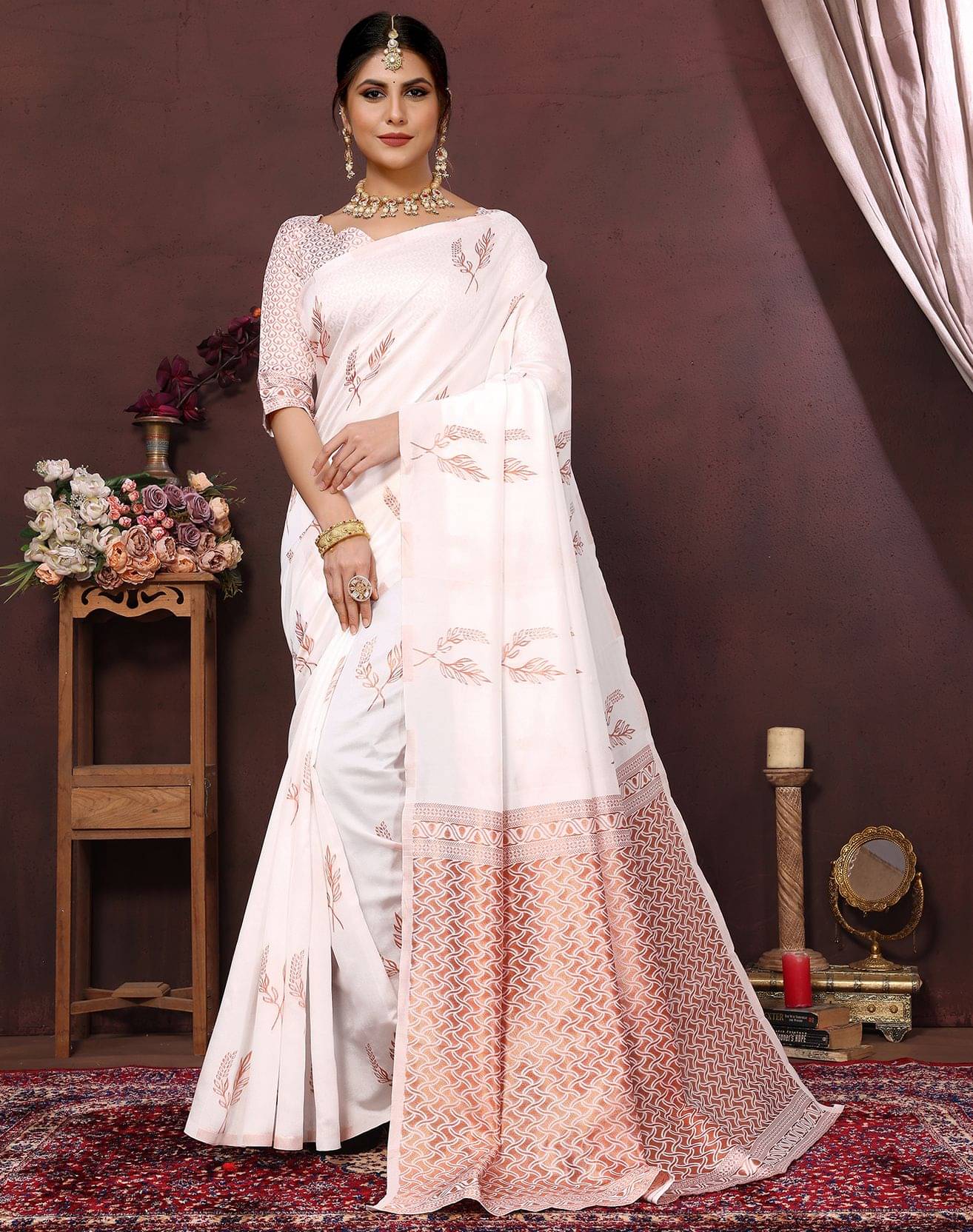     			Yashika Art Silk Woven Kanjeevaram Sarees With Unstitched Blouse Piece ( White )