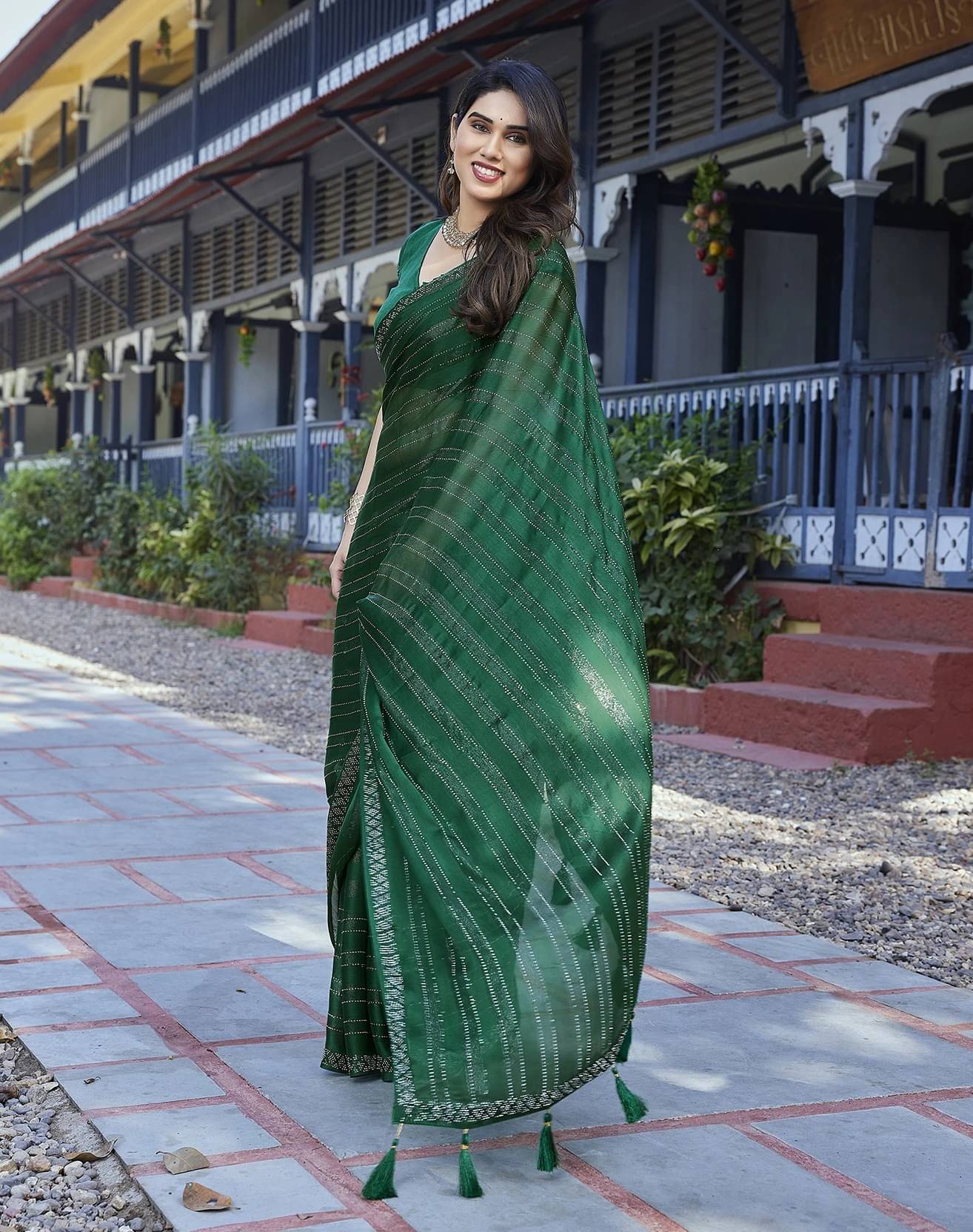Yashika Chiffon Embellished Regular Saree With Unstitched Blouse Piece ( Green ) Yashika Chiffon Embellished Regular Saree With Unstitched Blouse Piece ( Green )