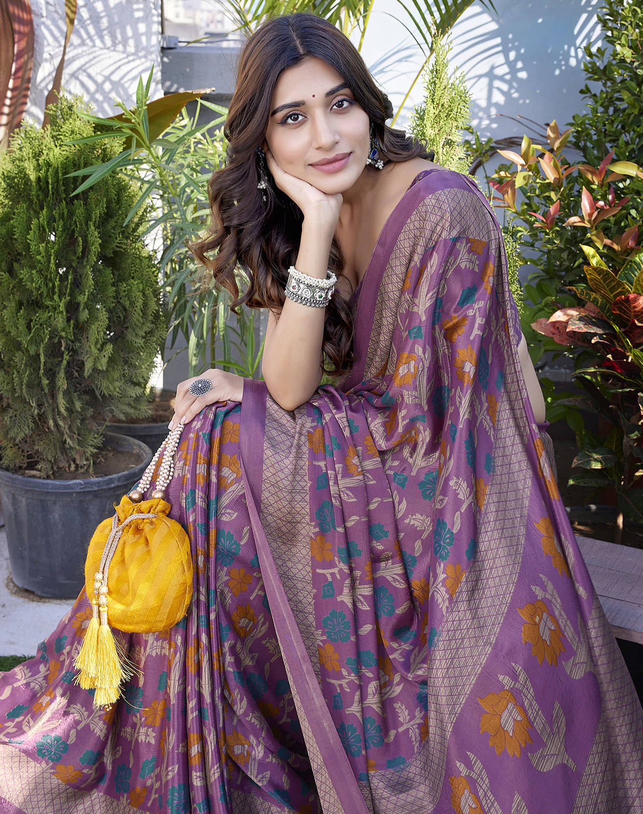 Yashika Chiffon Printed Regular Saree With Unstitched Blouse Piece ( Purple ) - Sarees | Buy online on ZillyBuy
