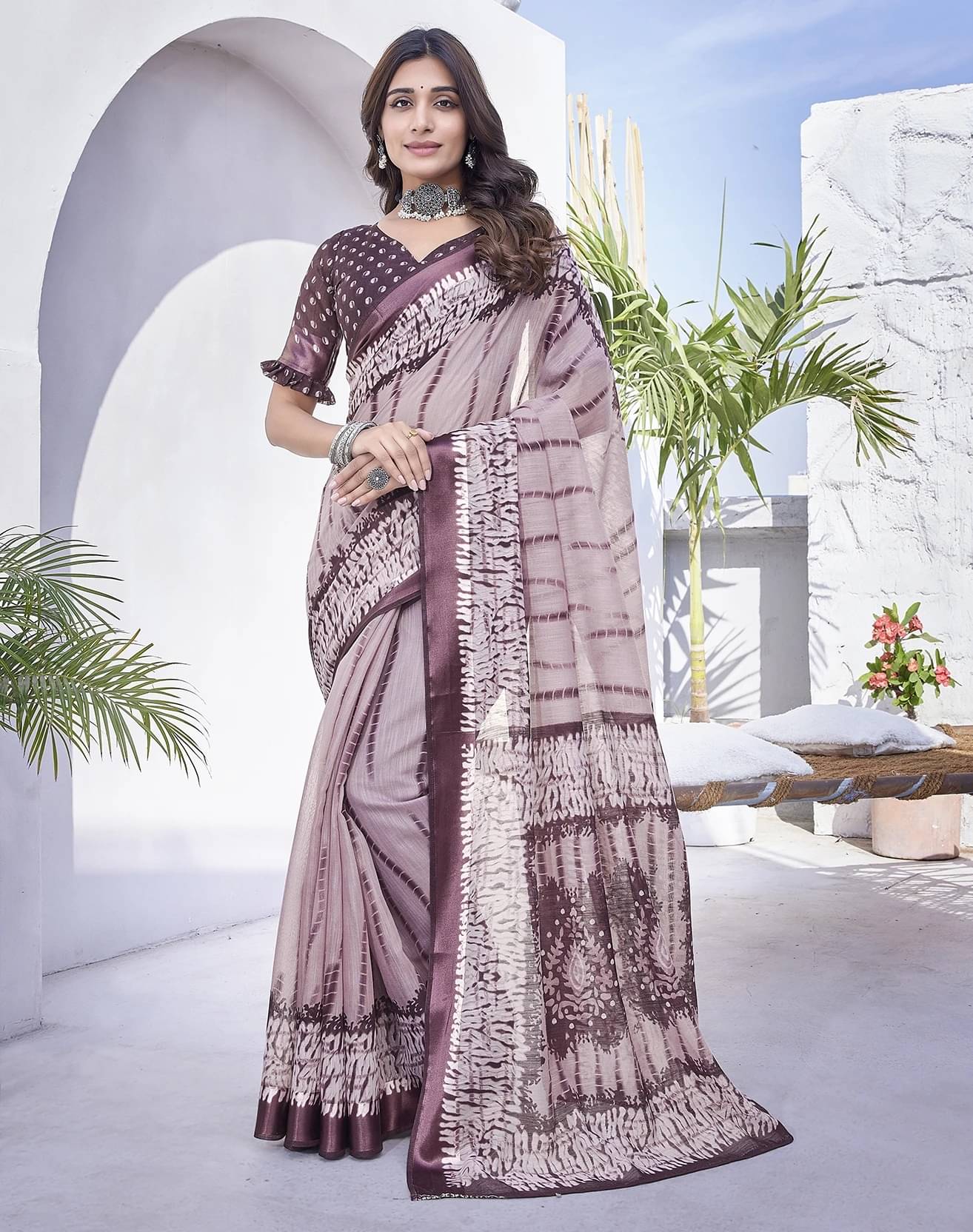     			Yashika Cotton Blend Printed Regular Saree With Unstitched Blouse Piece ( Purple )