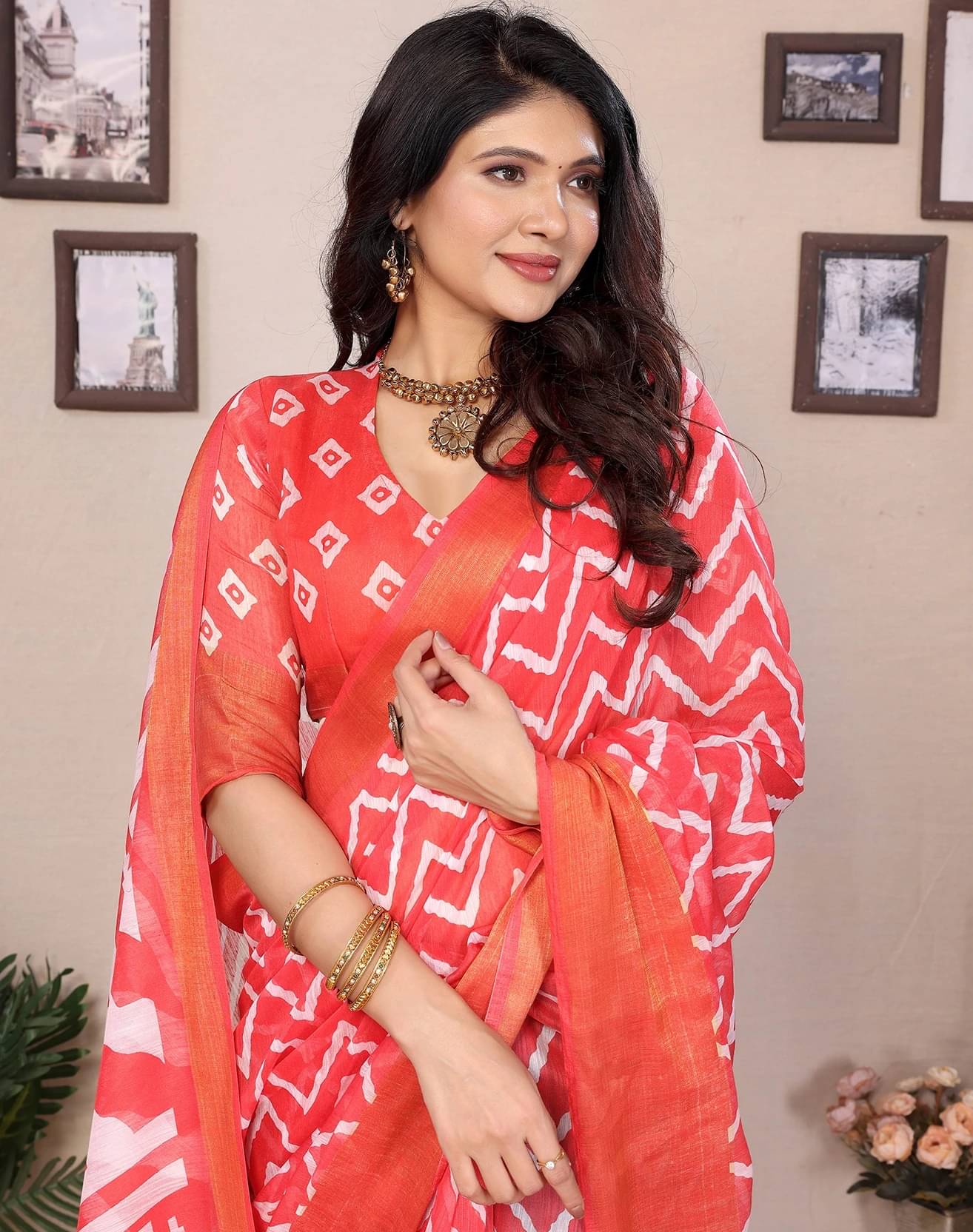 Yashika Cotton Blend Printed Regular Saree With Unstitched Blouse Piece ( Red )     			Yashika Cotton Blend Printed Regular Saree With Unstitched Blouse Piece ( Red )