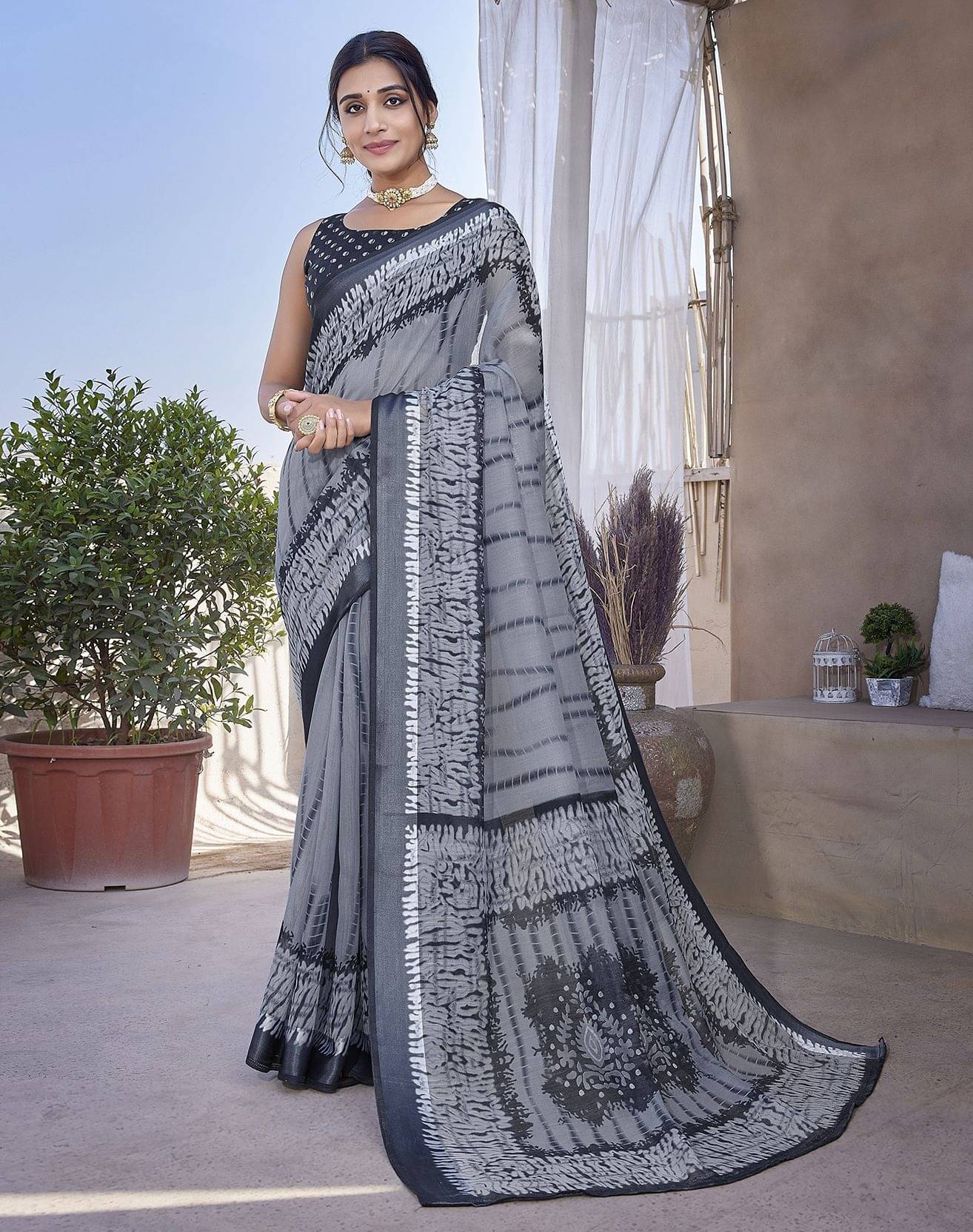 Yashika Cotton Blend Printed Regular Saree With Unstitched Blouse Piece ( Grey )     			Yashika Cotton Blend Printed Regular Saree With Unstitched Blouse Piece ( Grey )