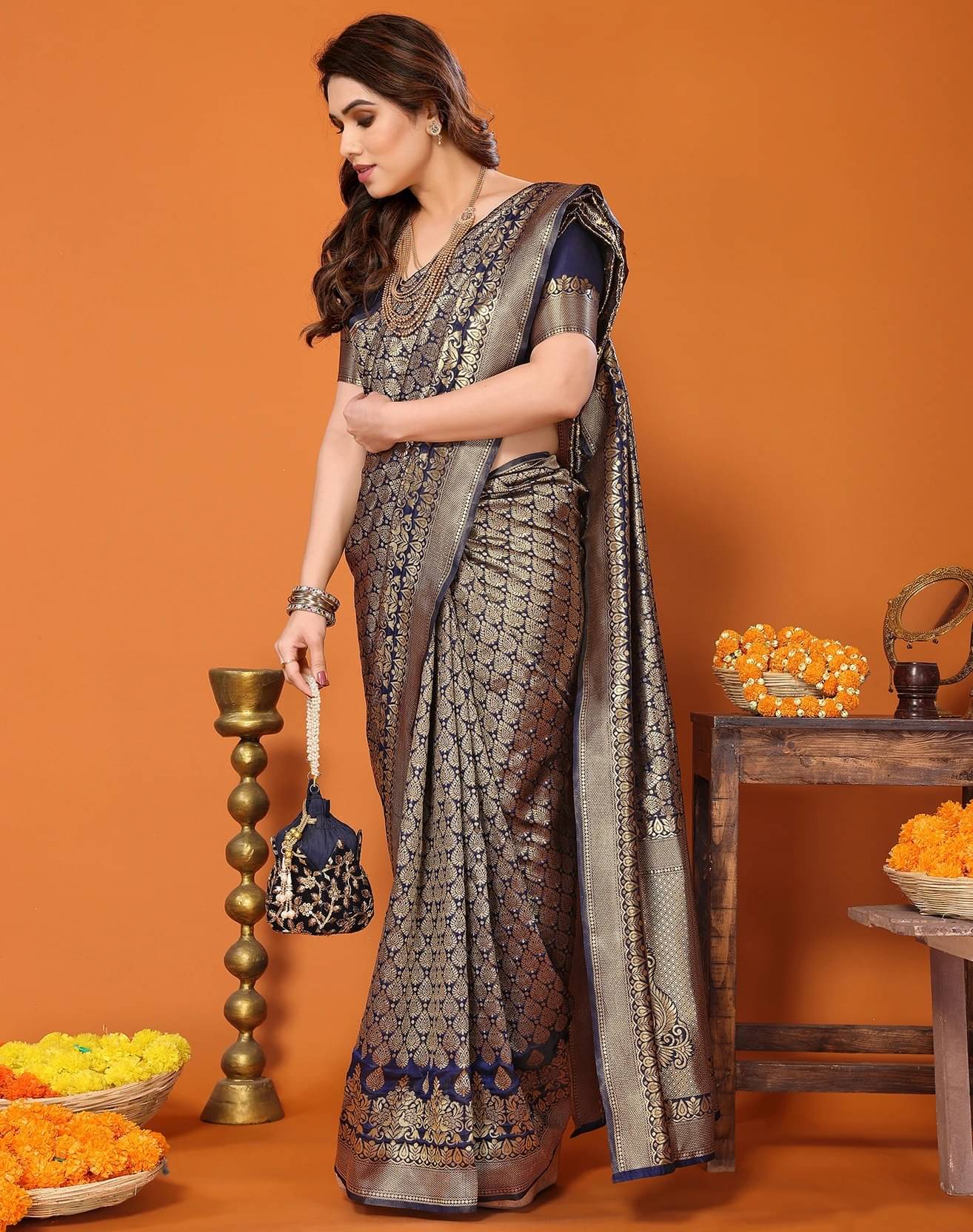     			Yashika Cotton Silk Printed Banarasi saree With Unstitched Blouse Piece ( Blue )