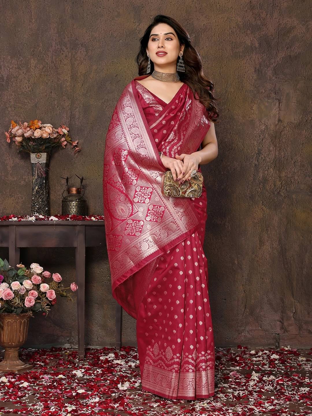     			Yashika Cotton Silk Printed Banarasi saree With Unstitched Blouse Piece ( Maroon )