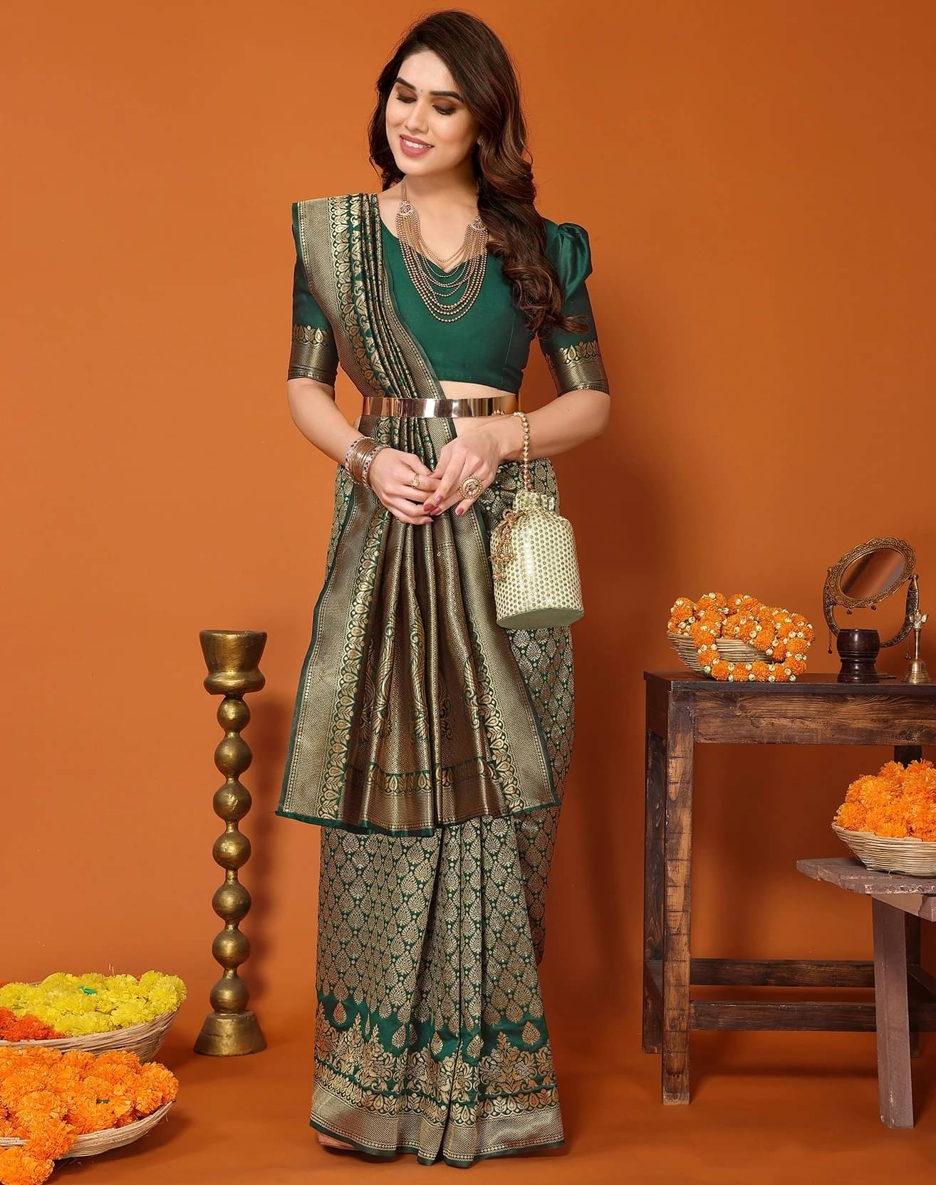     			Yashika Cotton Silk Printed Banarasi saree With Unstitched Blouse Piece ( Green )