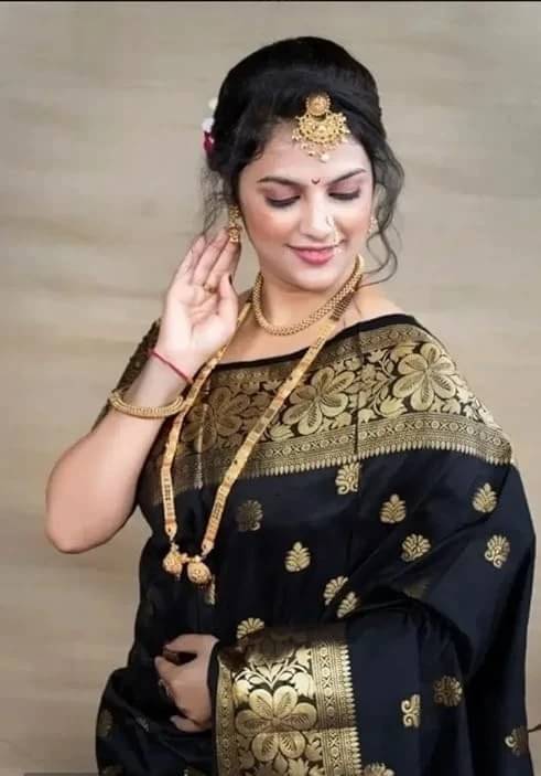 Yashika Cotton Silk Printed Banarasi saree With Unstitched Blouse Piece ( Black )     			Yashika Cotton Silk Printed Banarasi saree With Unstitched Blouse Piece ( Black )