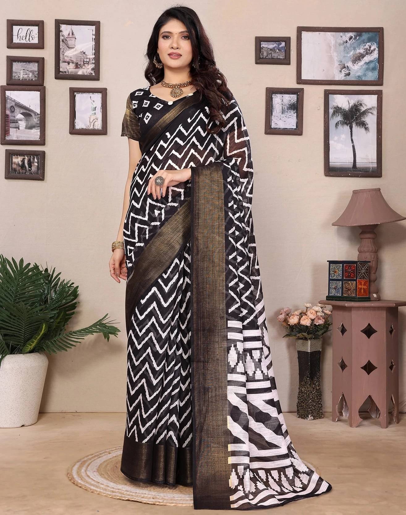     			Yashika Cotton Silk Printed Regular Saree With Unstitched Blouse Piece ( Black )
