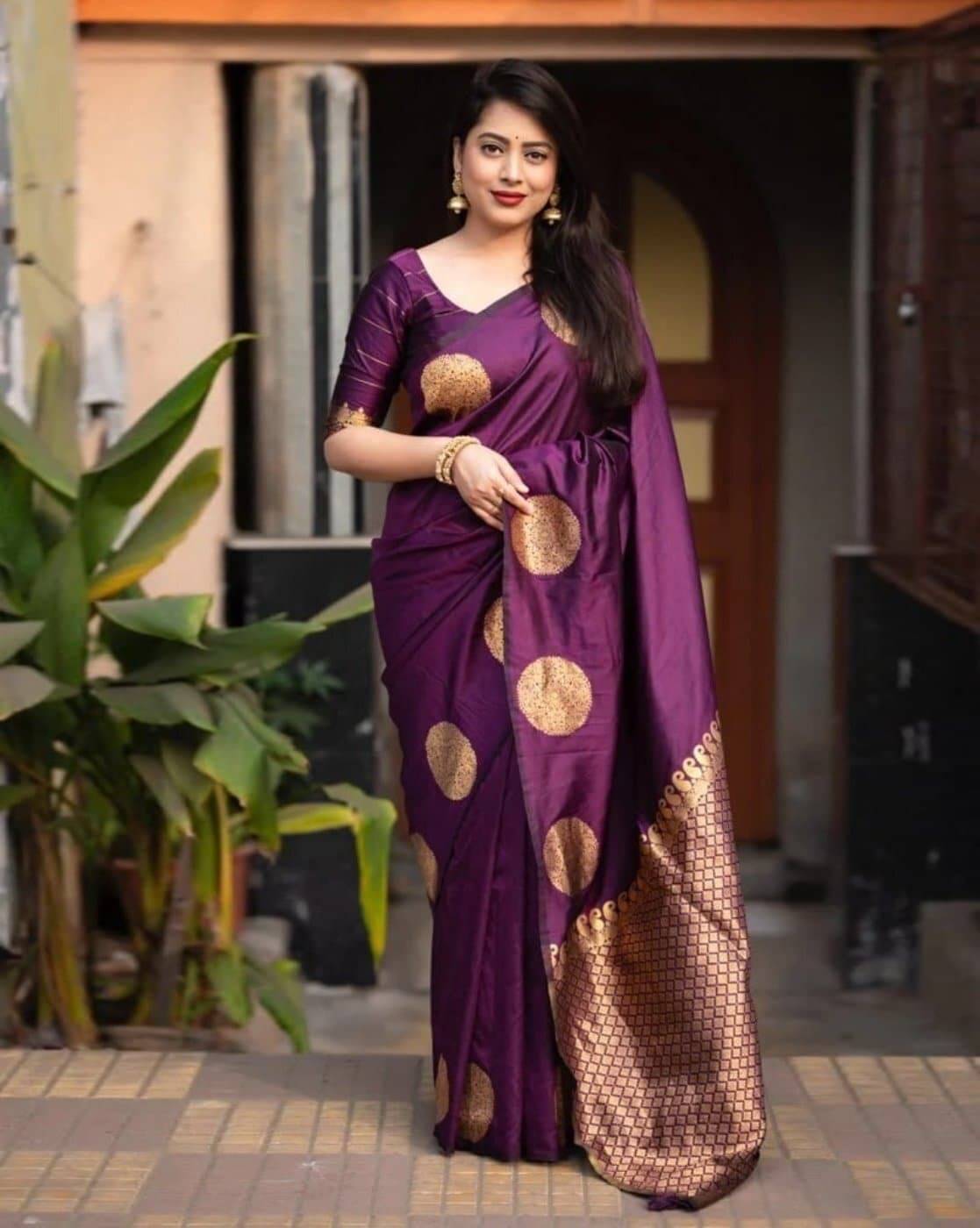     			Yashika Cotton Silk Woven Banarasi saree With Unstitched Blouse Piece ( Purple )