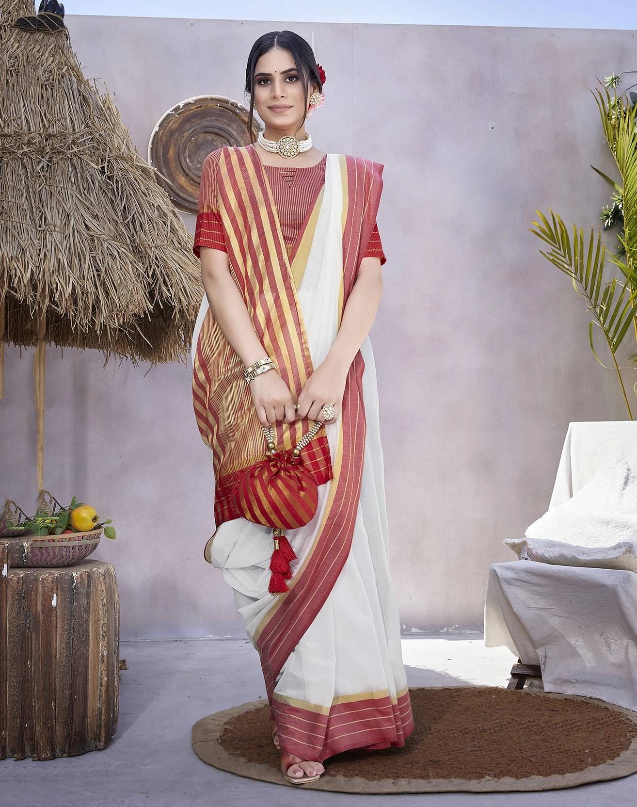Yashika Cotton Silk Woven Chettinad Saree With Unstitched Blouse Piece ( Red ) Yashika Cotton Silk Woven Chettinad Saree With Unstitched Blouse Piece ( Red )