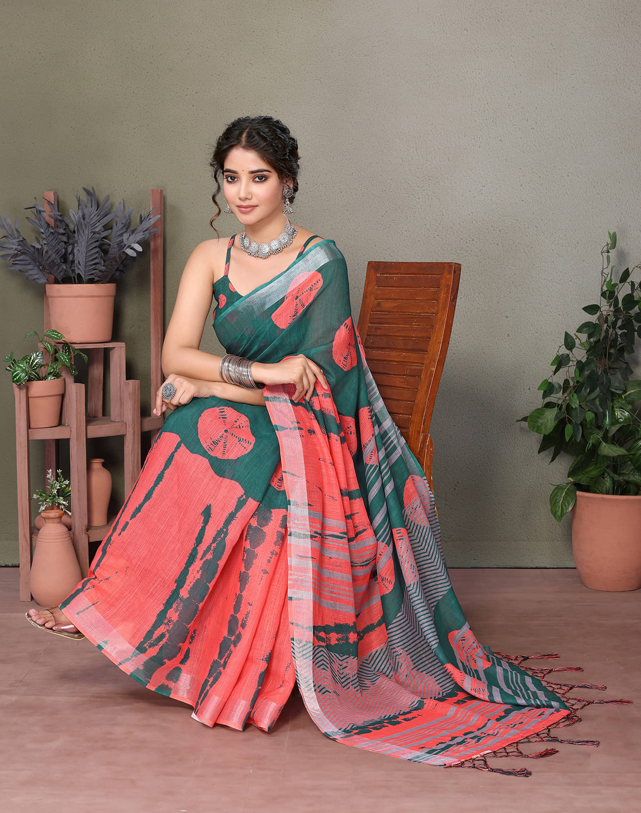     			Yashika Cotton Silk Woven Regular Saree With Unstitched Blouse Piece ( Green )