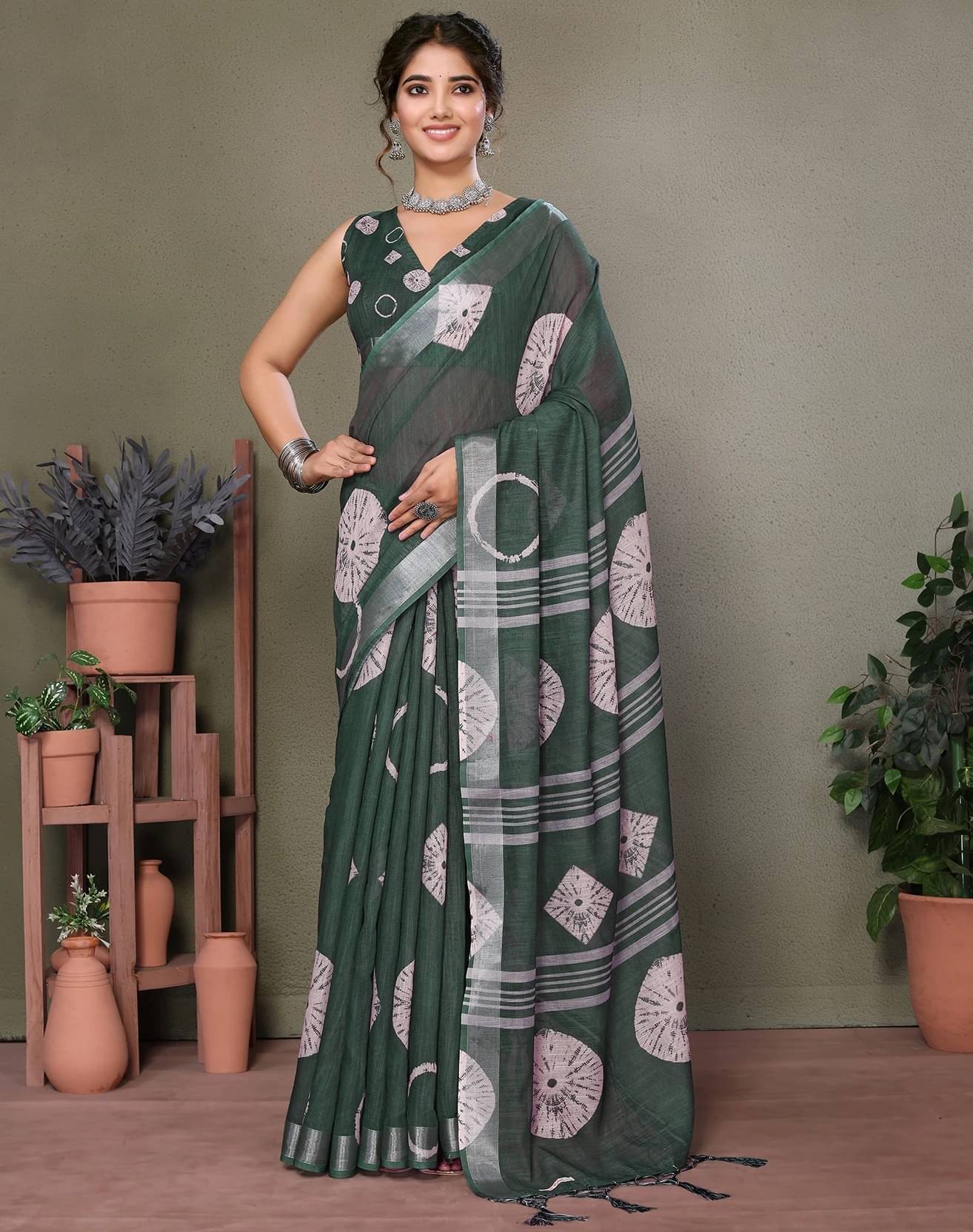 Yashika Cotton Silk Woven Regular Saree With Unstitched Blouse Piece ( Green )     			Yashika Cotton Silk Woven Regular Saree With Unstitched Blouse Piece ( Green )