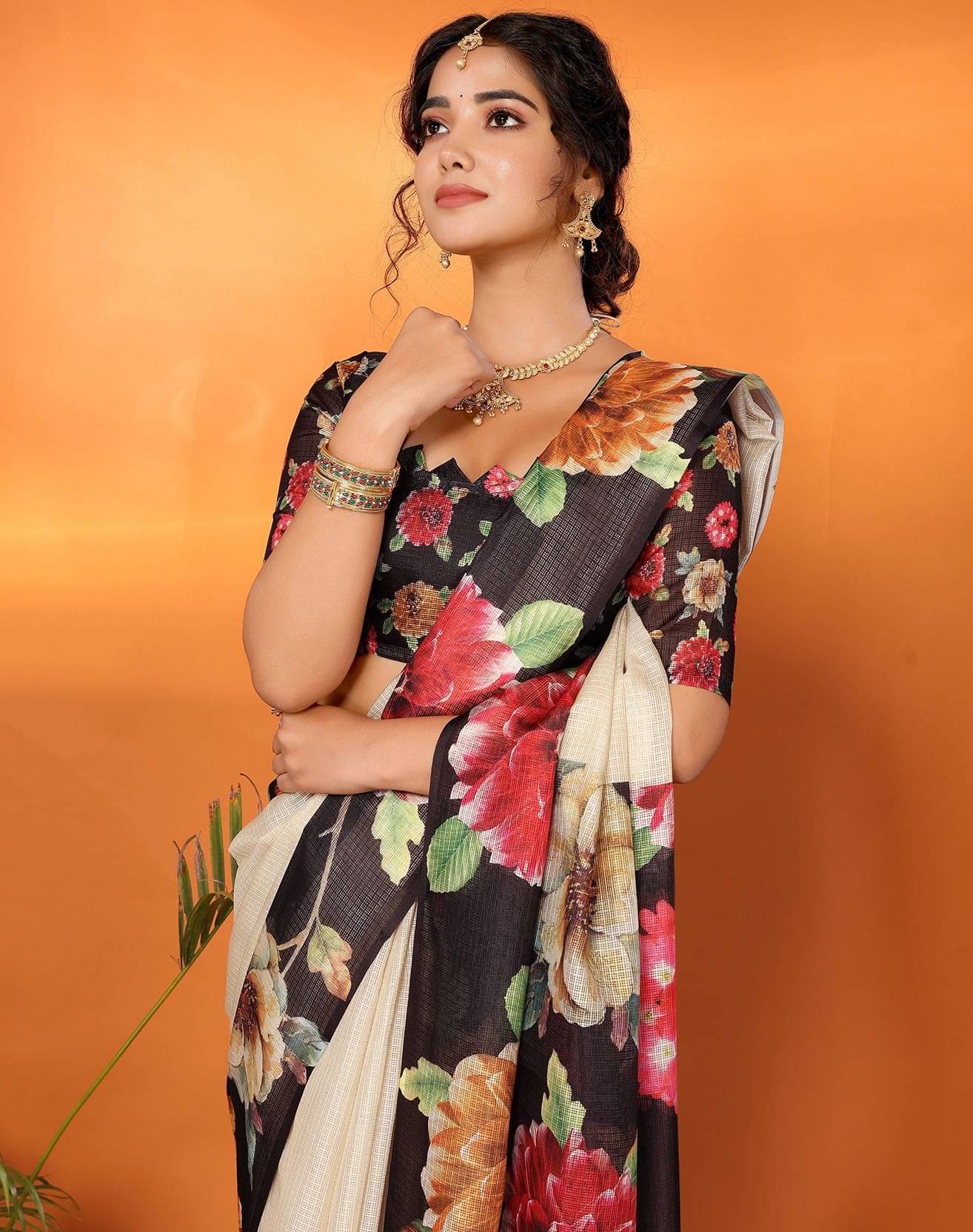     			Yashika Cotton Silk Woven Regular Saree With Unstitched Blouse Piece ( Black )