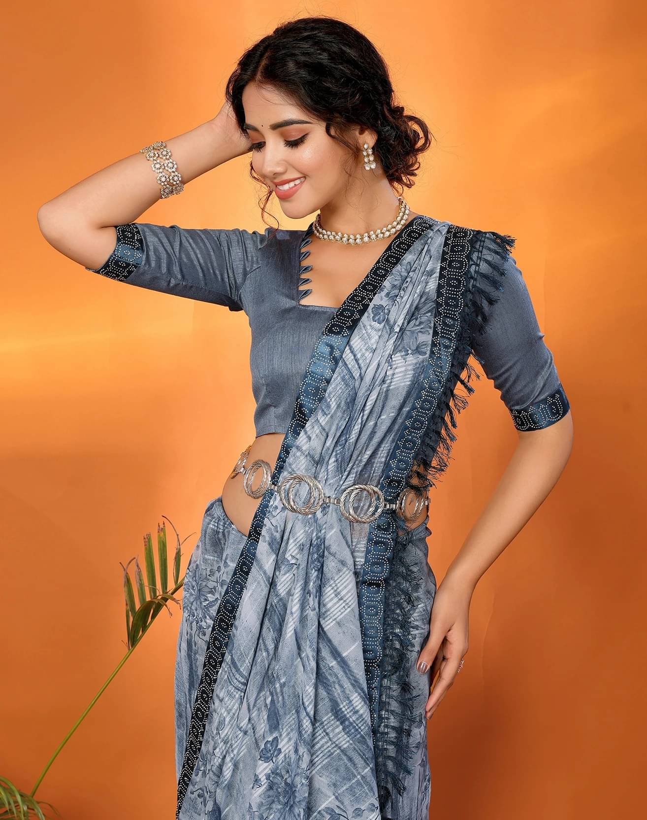     			Yashika Georgette Embellished Regular Saree With Unstitched Blouse Piece ( Grey )