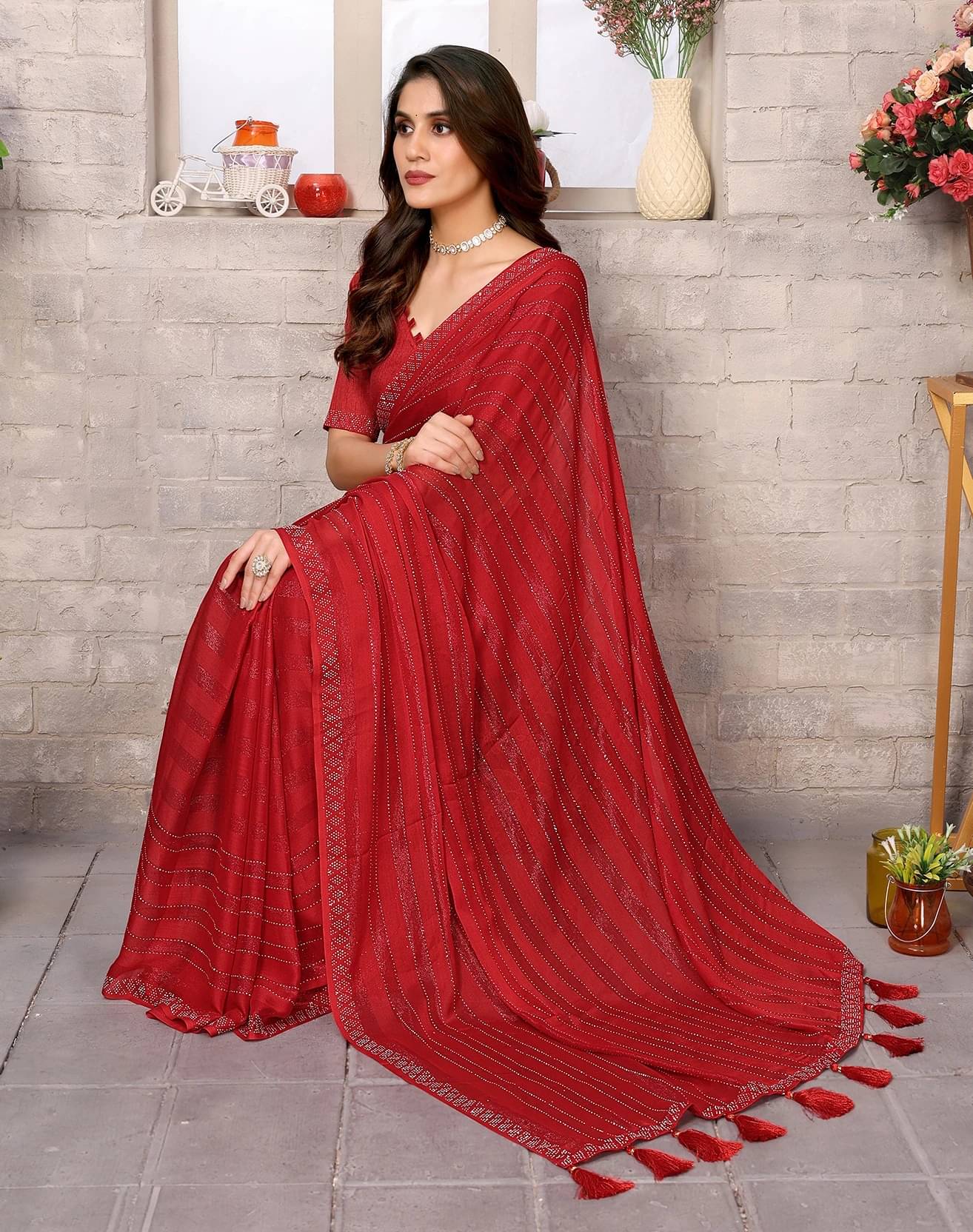     			Yashika Georgette Embellished Regular Saree With Unstitched Blouse Piece ( Red )