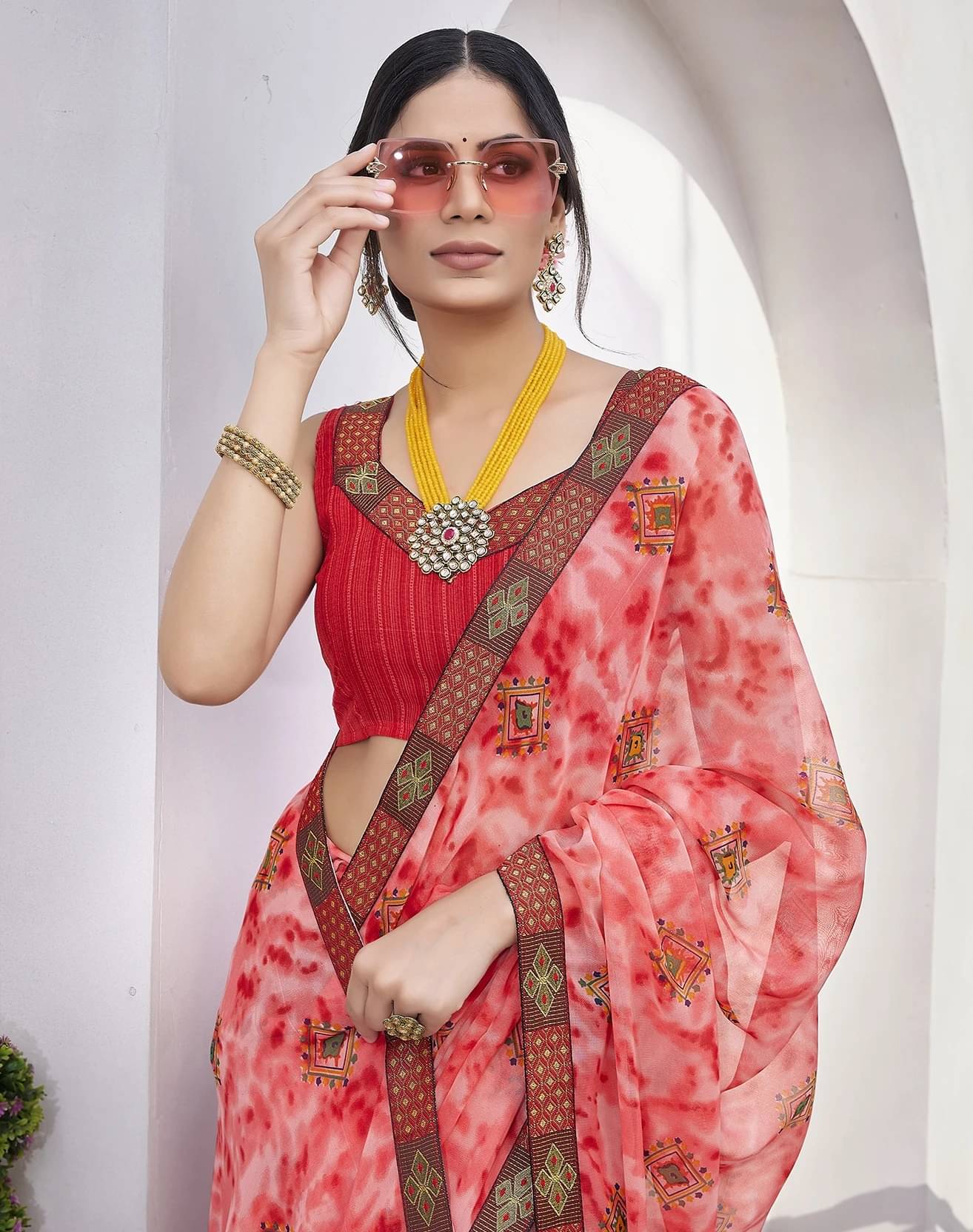 Yashika Georgette Printed Regular Saree With Unstitched Blouse Piece ( Pink ) Yashika Georgette Printed Regular Saree With Unstitched Blouse Piece ( Pink )