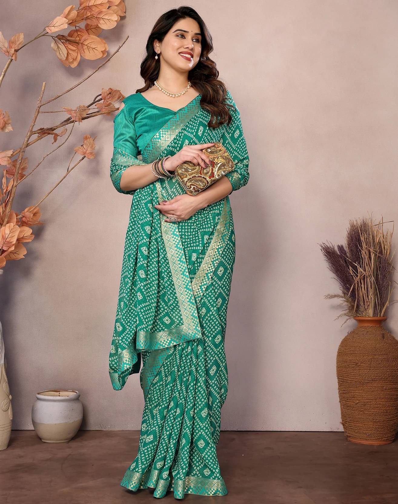Yashika Georgette Printed Regular Saree With Unstitched Blouse Piece ( Green ) Yashika Georgette Printed Regular Saree With Unstitched Blouse Piece ( Green )