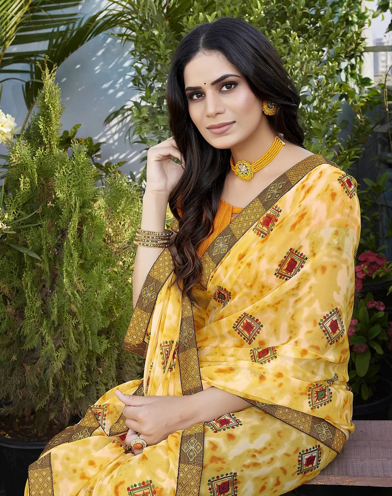 Yashika Georgette Printed Regular Saree With Unstitched Blouse Piece ( Yellow )     			Yashika Georgette Printed Regular Saree With Unstitched Blouse Piece ( Yellow )