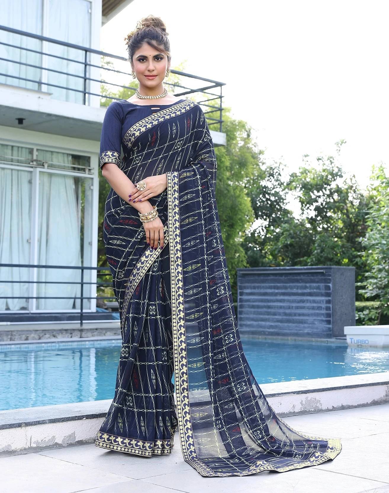 Yashika Georgette Printed Regular Saree With Unstitched Blouse Piece ( Blue ) Yashika Georgette Printed Regular Saree With Unstitched Blouse Piece ( Blue )