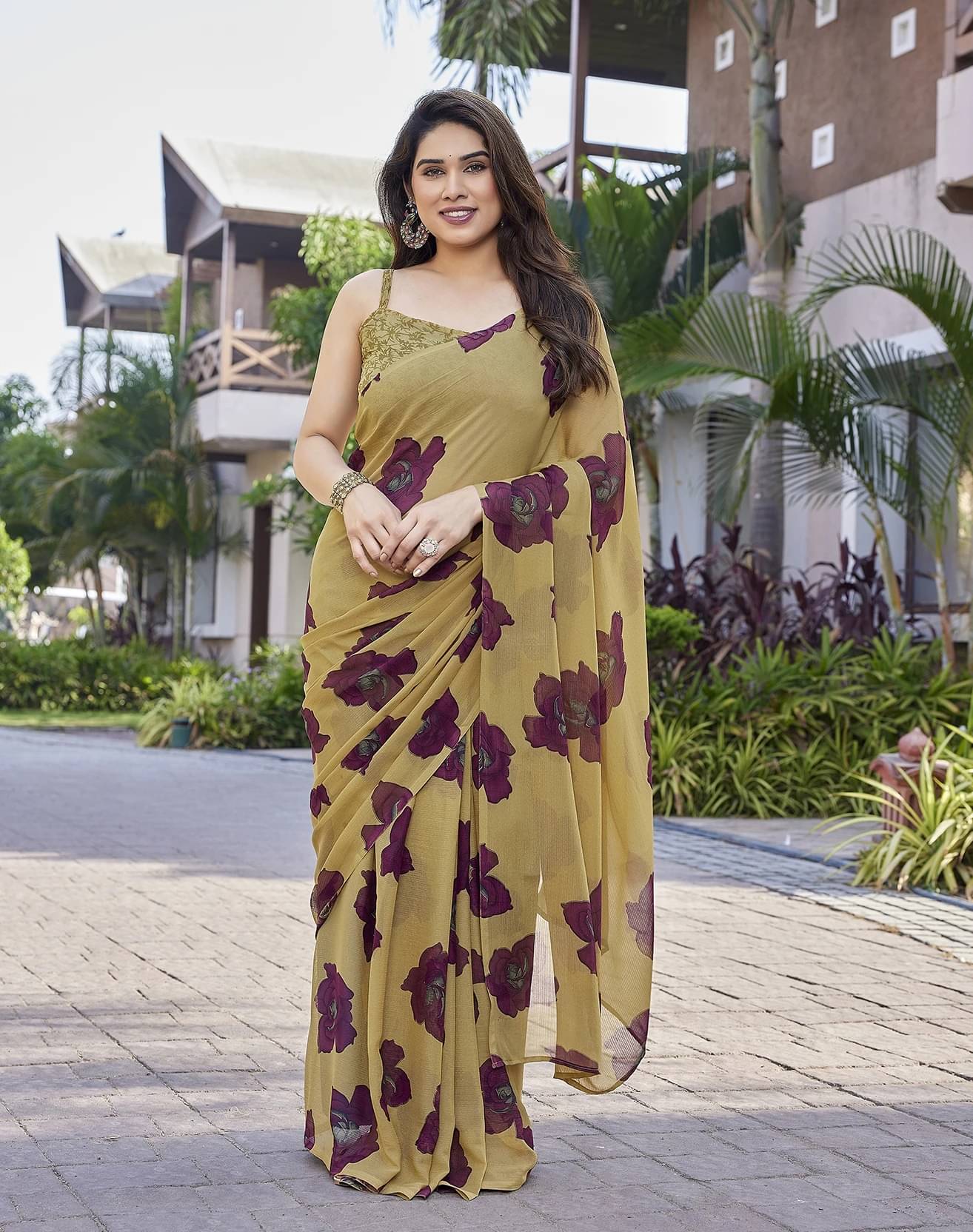     			Yashika Georgette Printed Regular Saree With Unstitched Blouse Piece ( Brown )