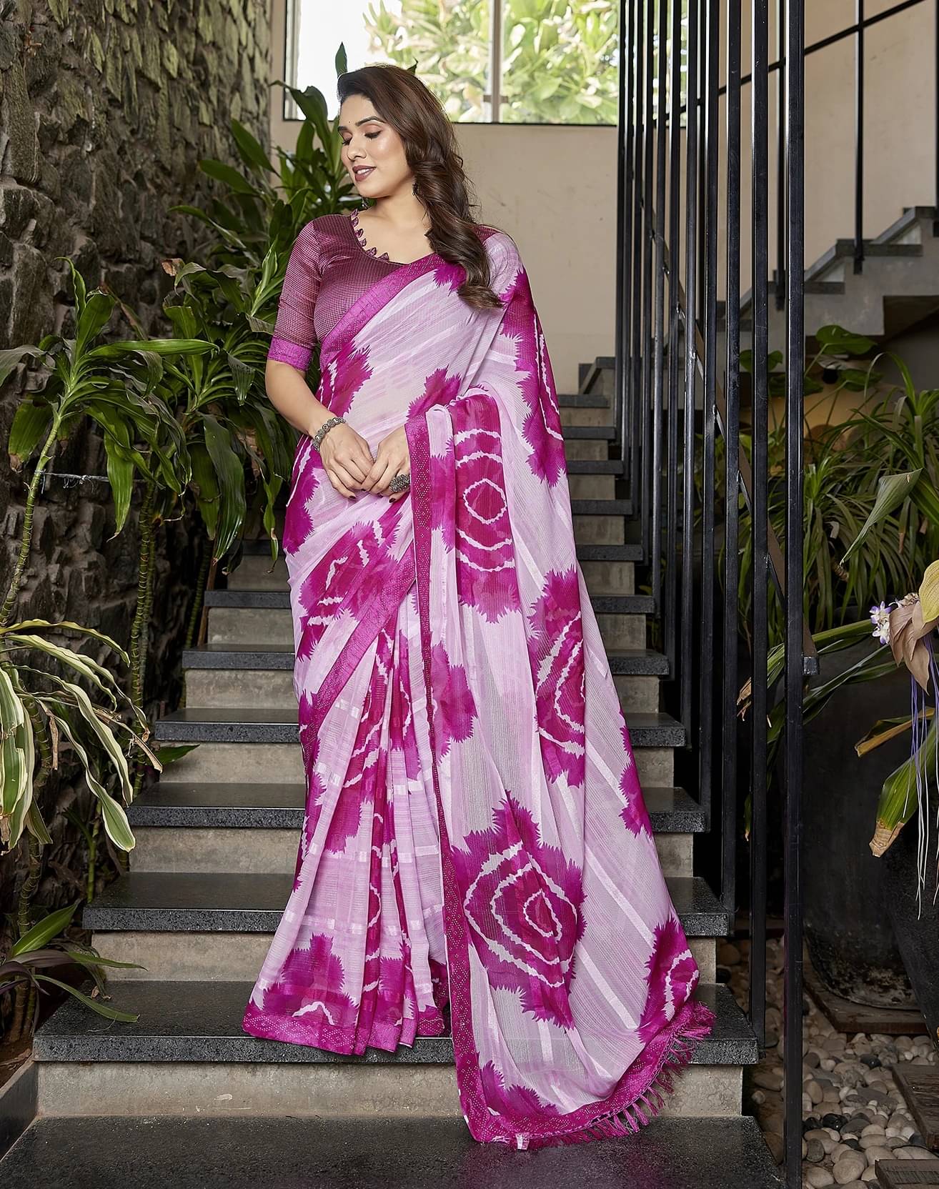    			Yashika Georgette Printed Regular Saree With Unstitched Blouse Piece ( Pink )