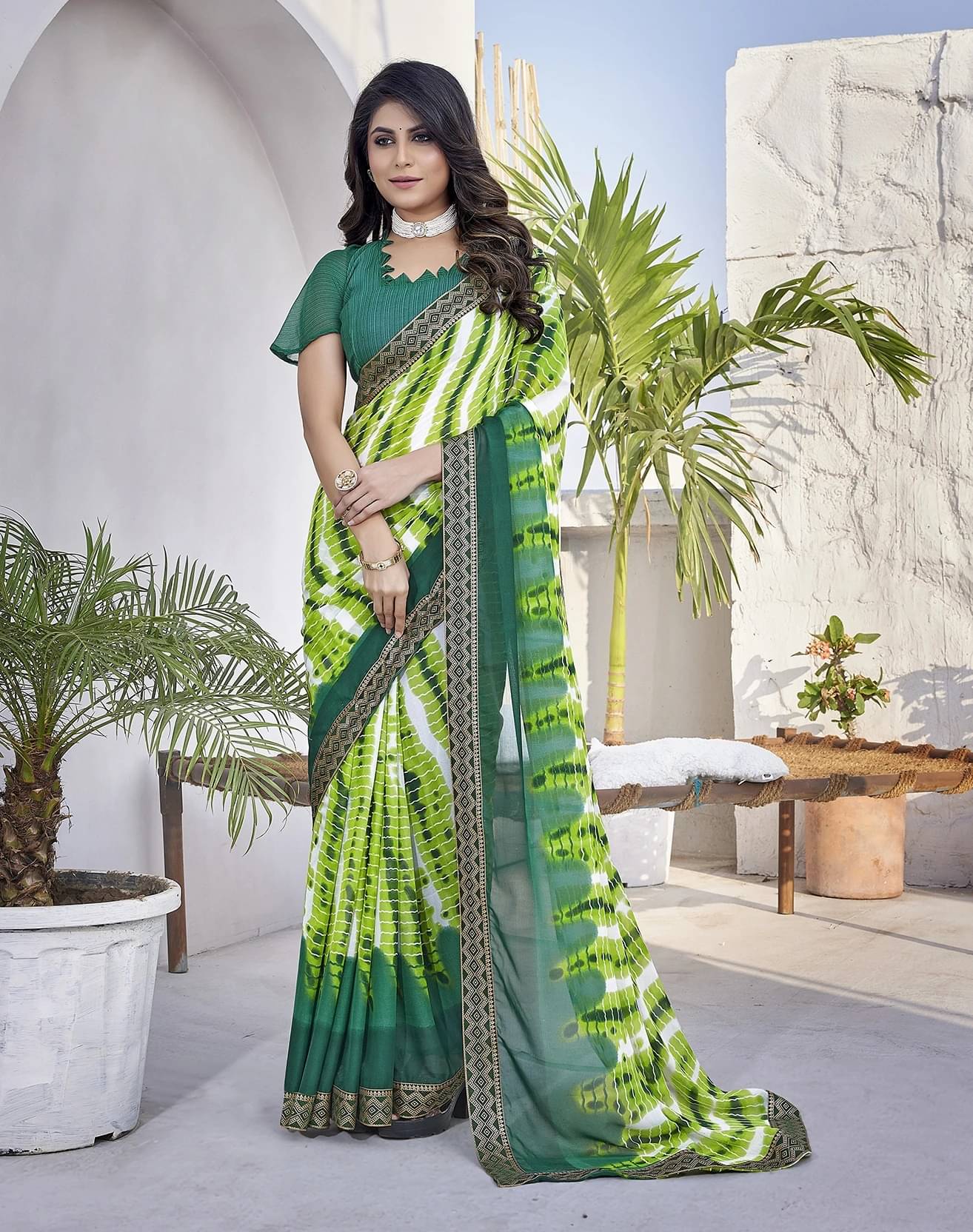     			Yashika Georgette Printed Regular Saree With Unstitched Blouse Piece ( Green )