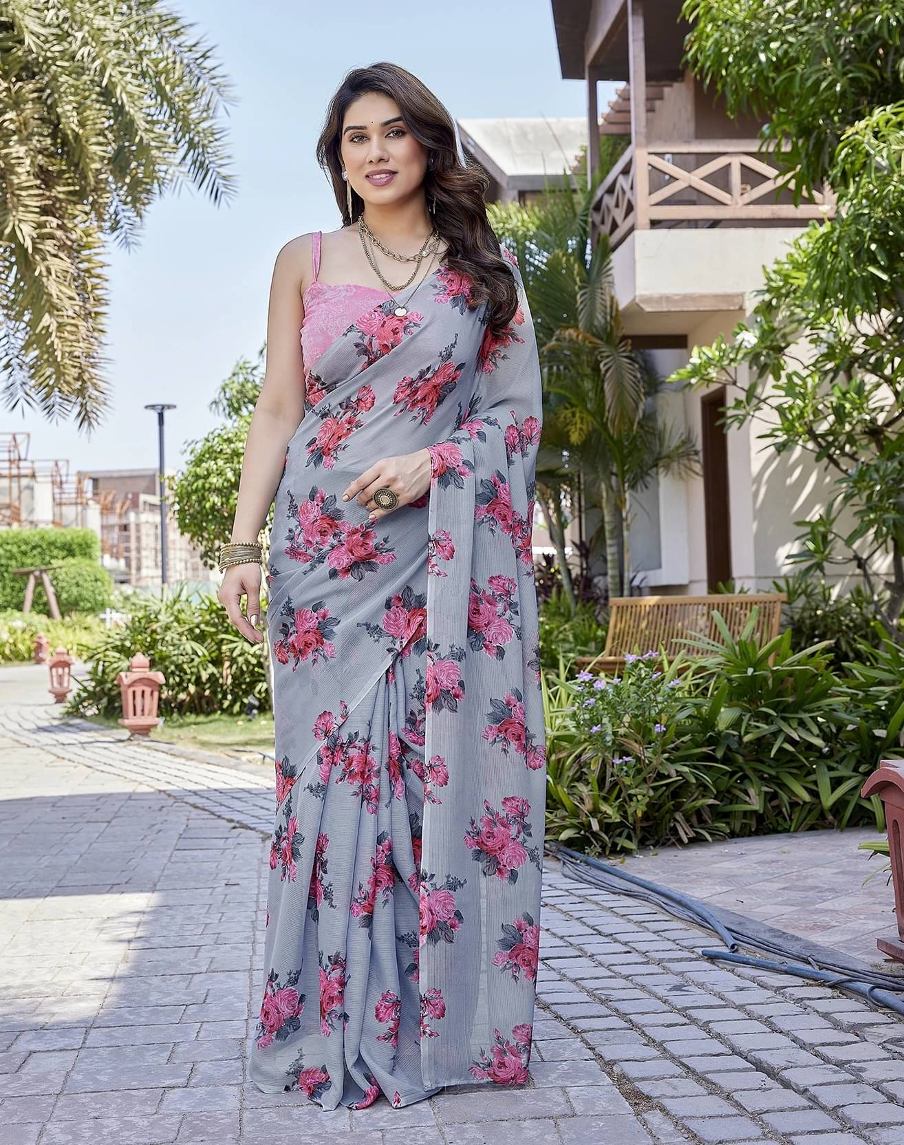     			Yashika Georgette Printed Regular Saree With Unstitched Blouse Piece ( Grey )