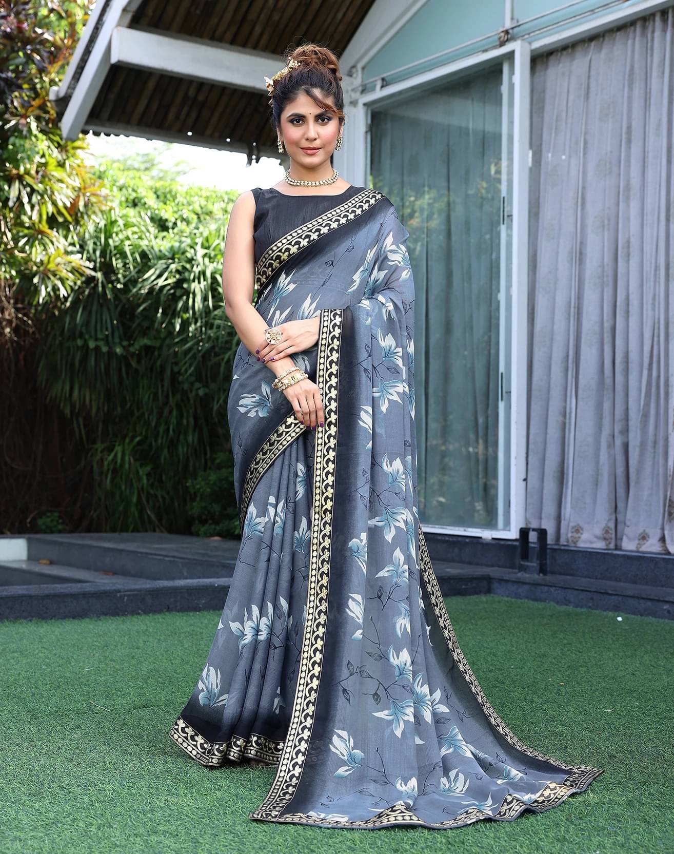     			Yashika Georgette Printed Regular Saree With Unstitched Blouse Piece ( Grey )