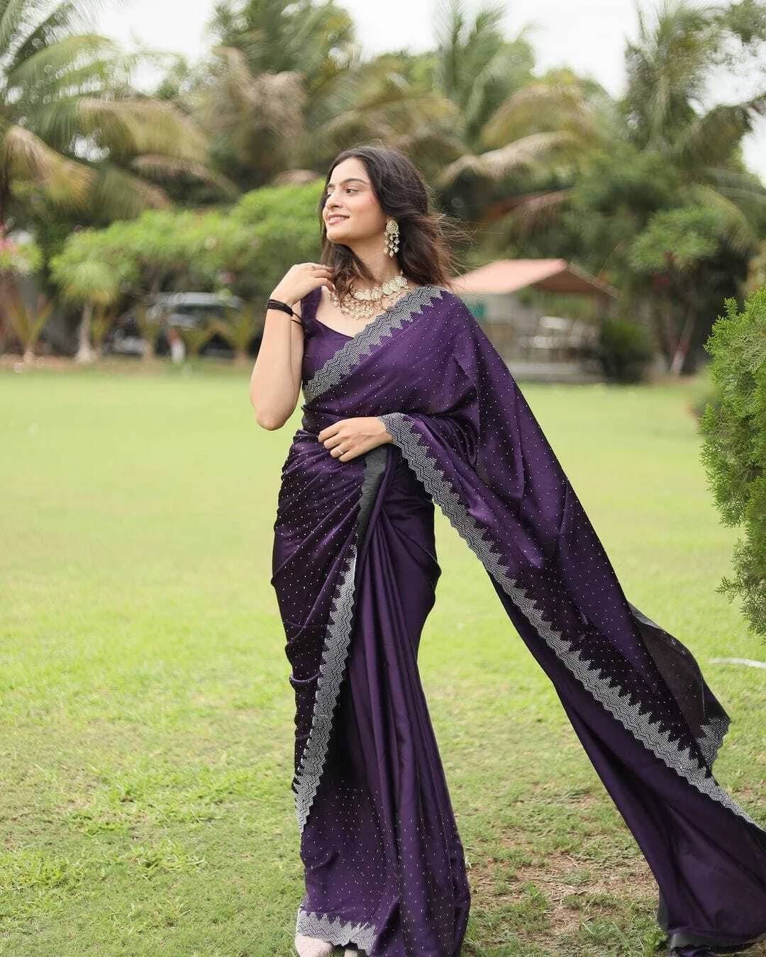    			Yashika Satin Embellished Regular Saree With Unstitched Blouse Piece ( Purple )