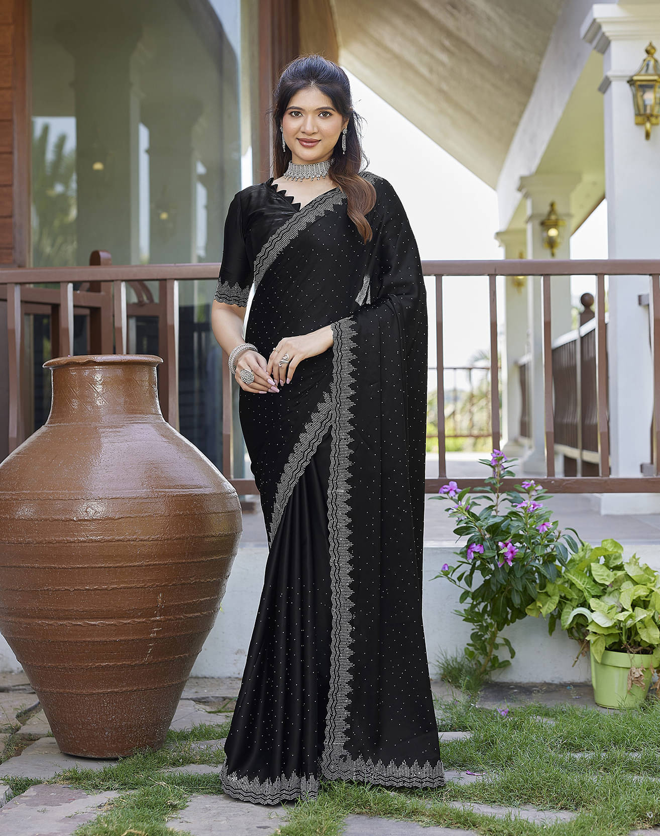     			Yashika Satin Embellished Regular Saree With Unstitched Blouse Piece ( Black )
