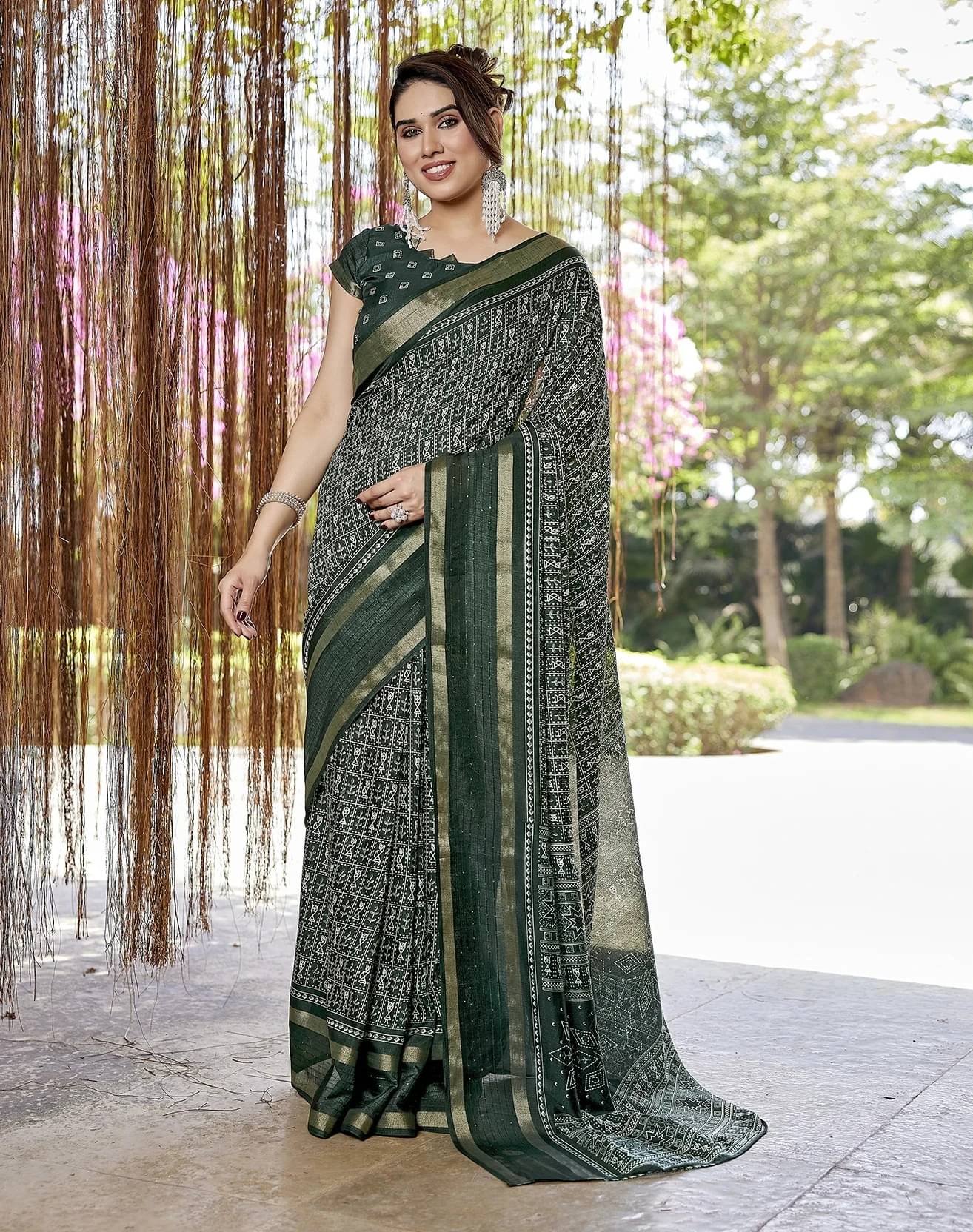     			Yashika Silk Blend Printed Banarasi saree With Unstitched Blouse Piece ( Green )