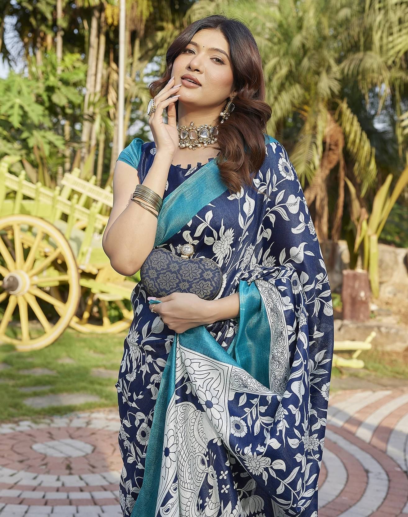     			Yashika Silk Blend Printed Regular Saree With Unstitched Blouse Piece ( Blue )