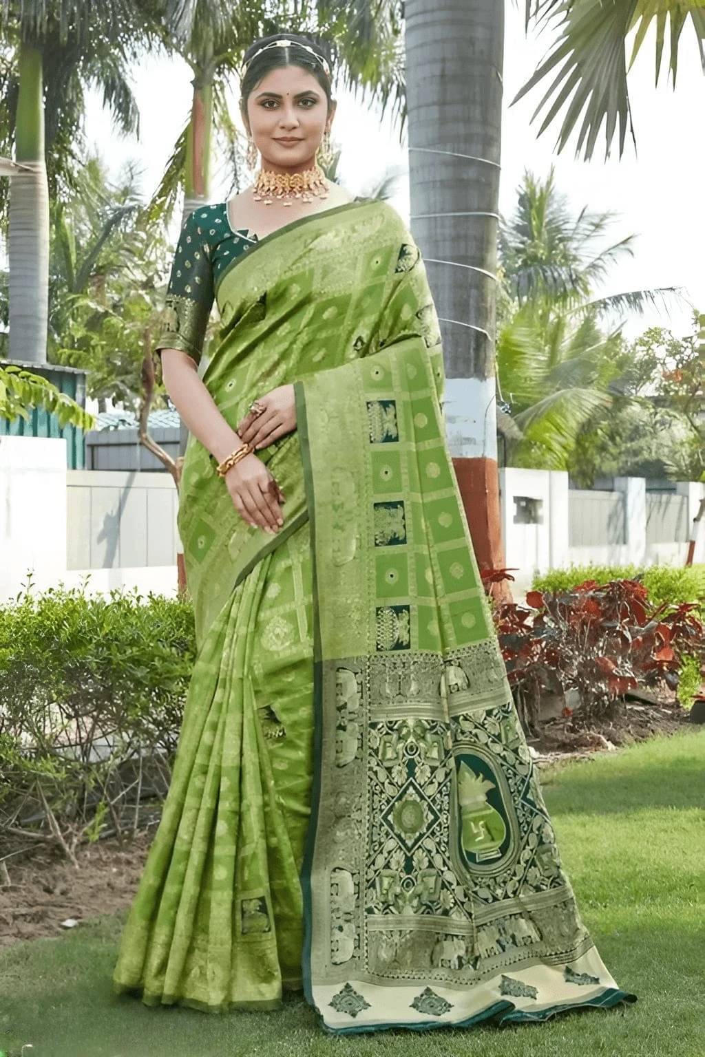     			Yashika Silk Blend Self Design Kanjeevaram Sarees With Unstitched Blouse Piece ( Green )