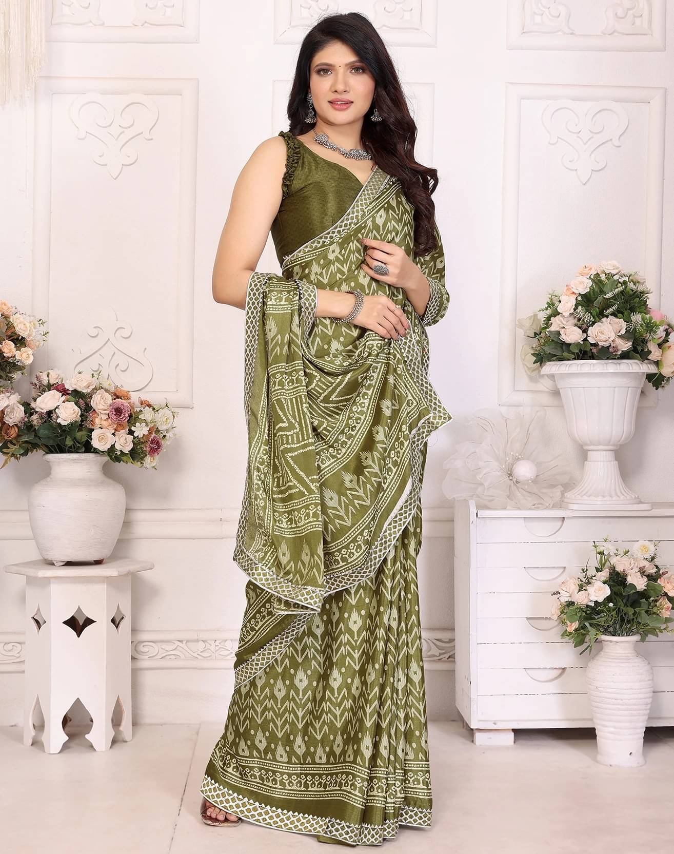 Yashika Silk Printed Regular Saree With Unstitched Blouse Piece ( Green )     			Yashika Silk Printed Regular Saree With Unstitched Blouse Piece ( Green )