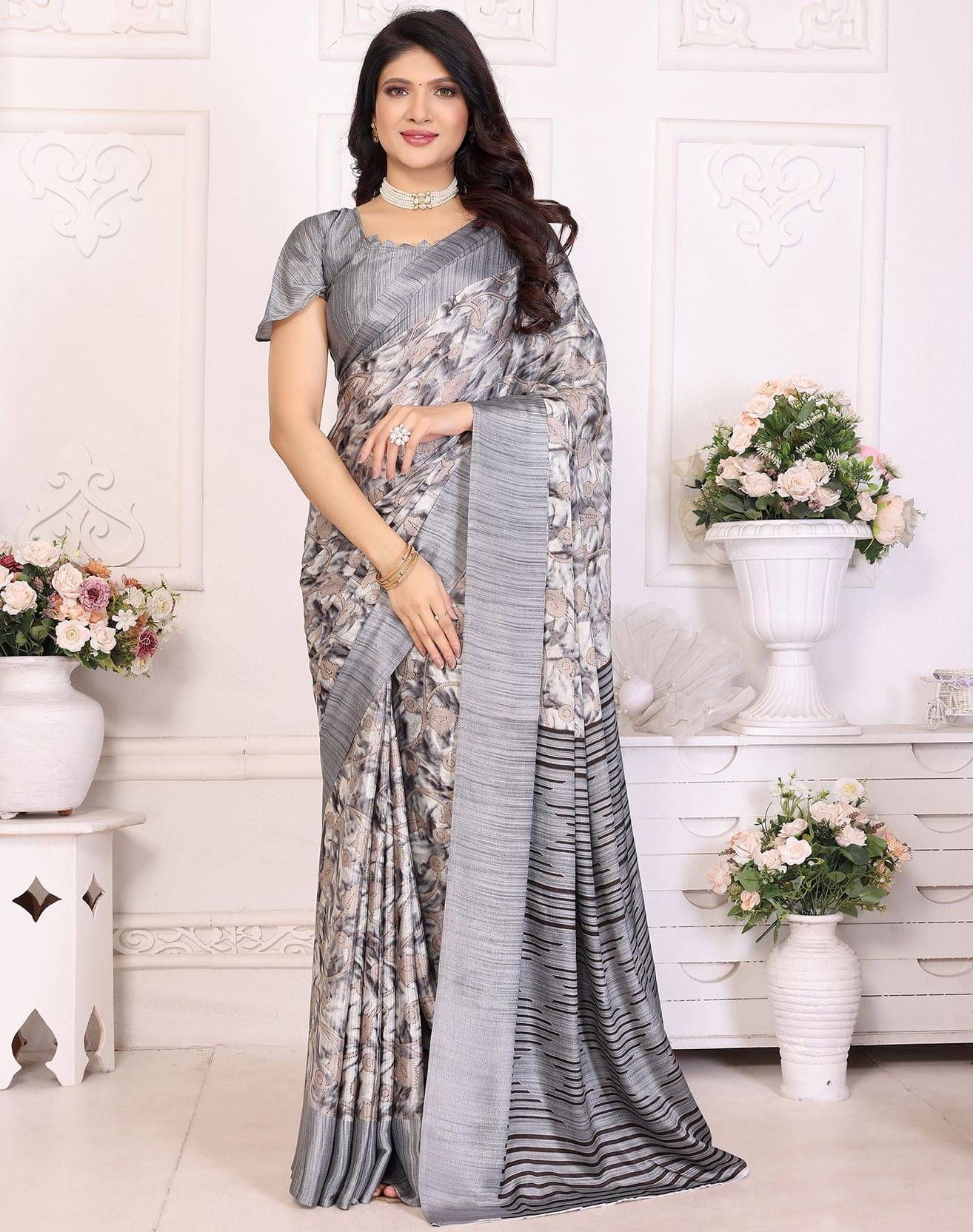     			Yashika Silk Printed Regular Saree With Unstitched Blouse Piece ( Grey )
