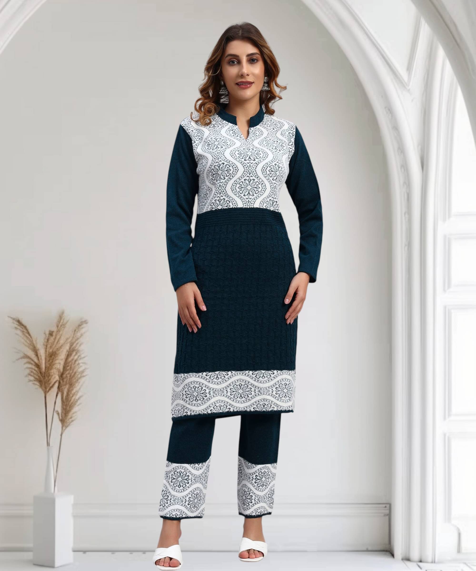     			ZEPPI Women Woollen Self Design Straight Kurti With Palazzo ( Blue )