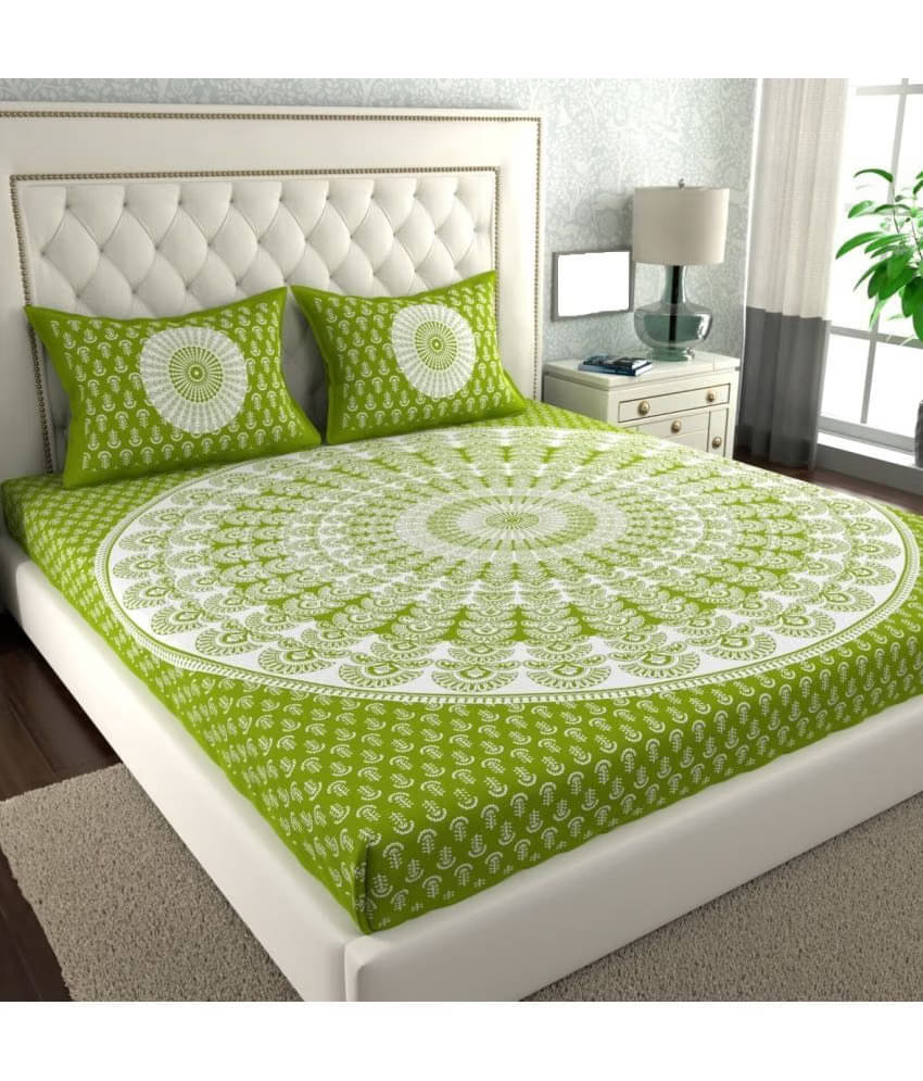 CottonVeda Cotton 1 Double Bedsheet with 2 Pillow Covers ( Green ) CottonVeda Cotton 1 Double Bedsheet with 2 Pillow Covers ( Green )