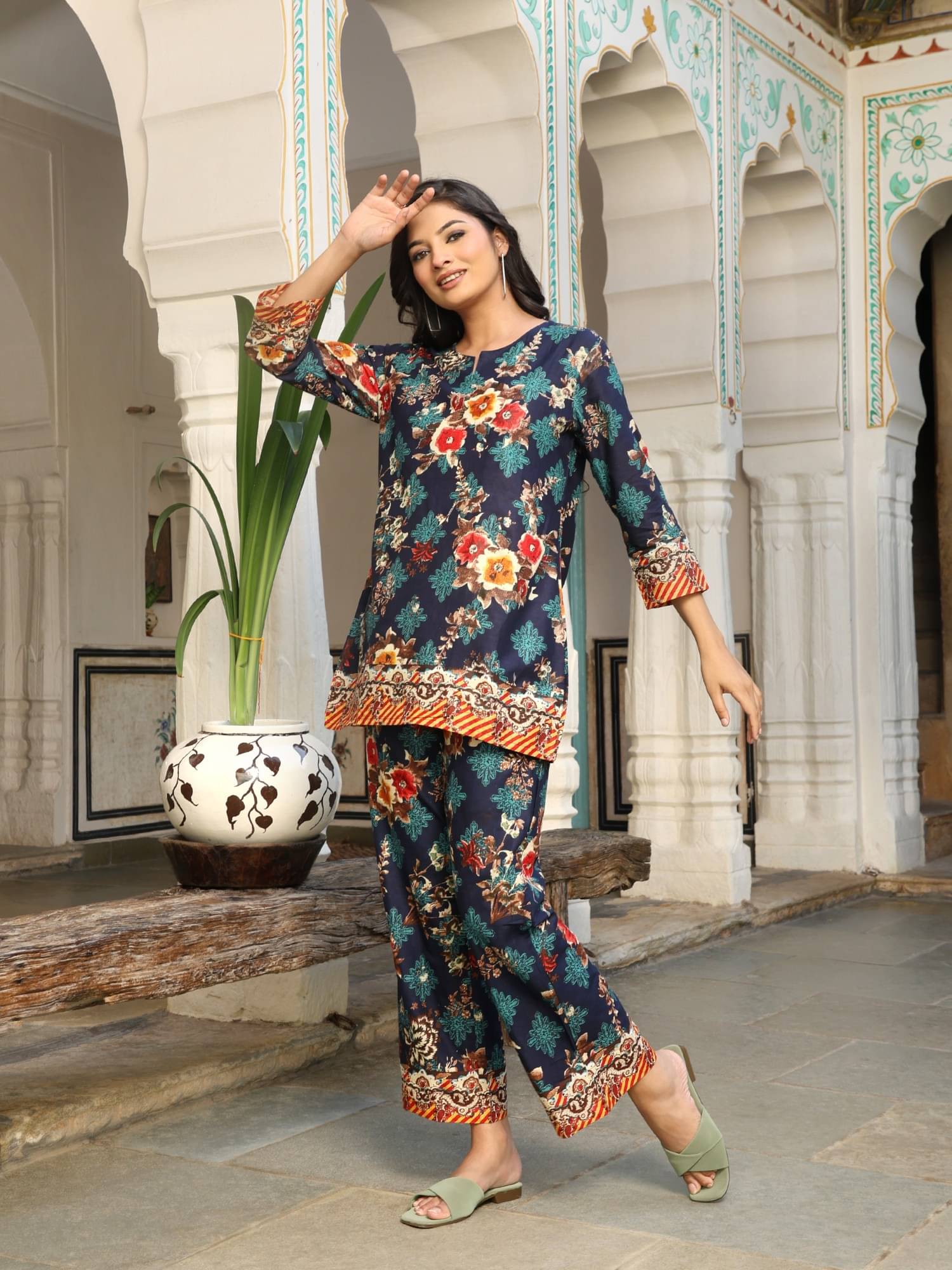     			Flavia Creation Women Printed Top With Trousers Co-Ord Set ( Multicolor )