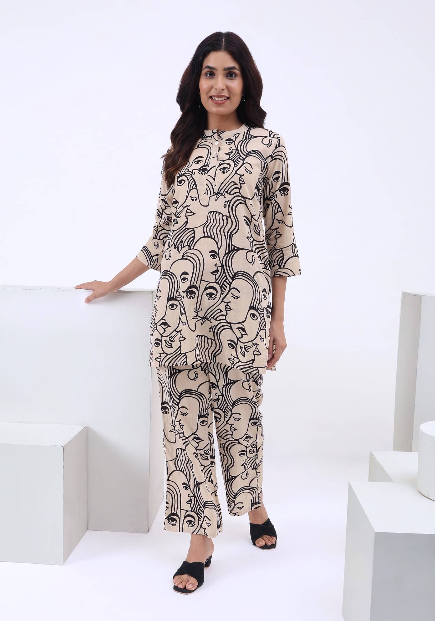     			Flavia Creation Women Printed Top With Trousers Co-Ord Set ( Multicolor )