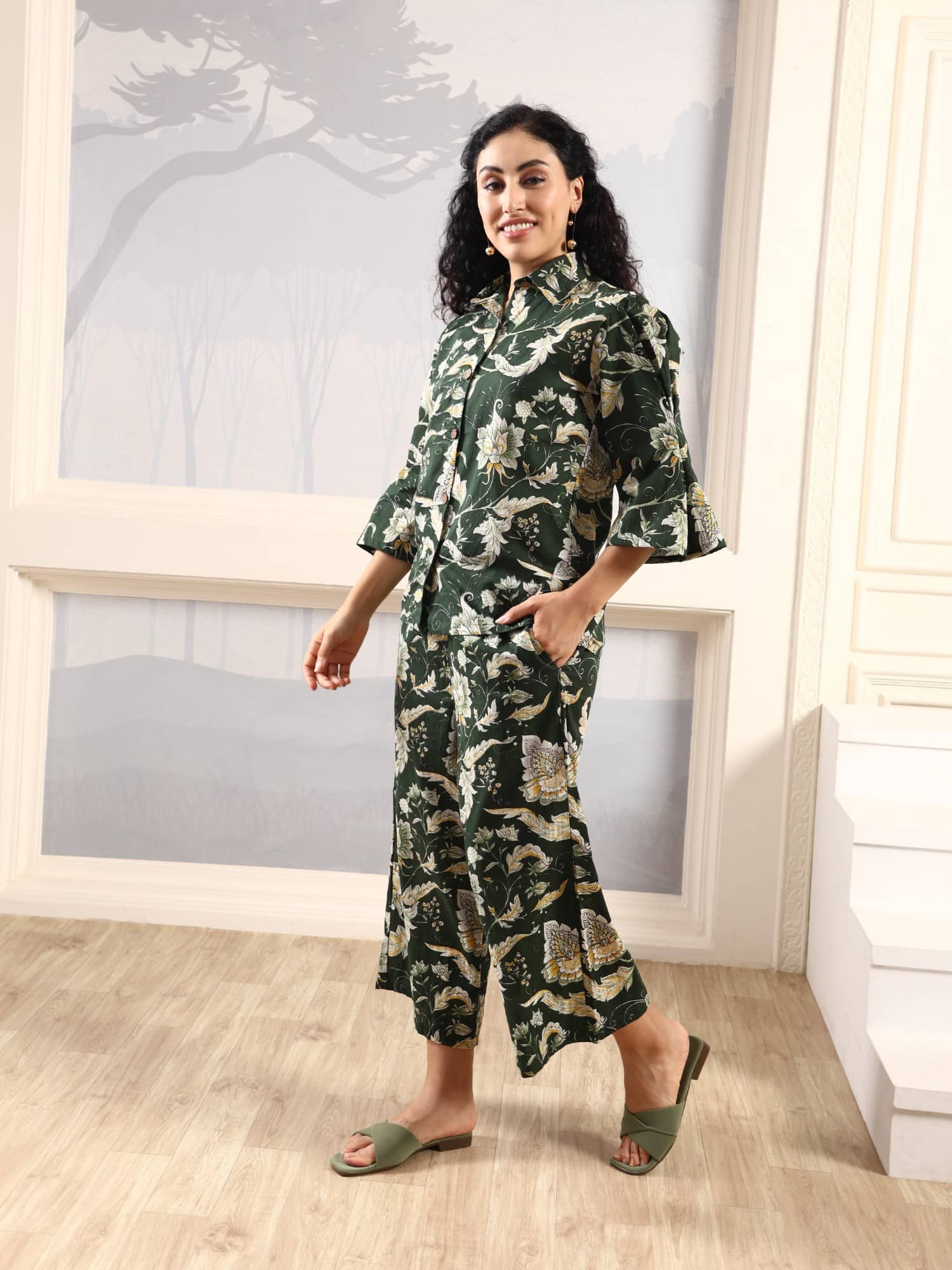 Flavia Creation Women Printed Top With Trousers Co-Ord Set ( Multicolor )