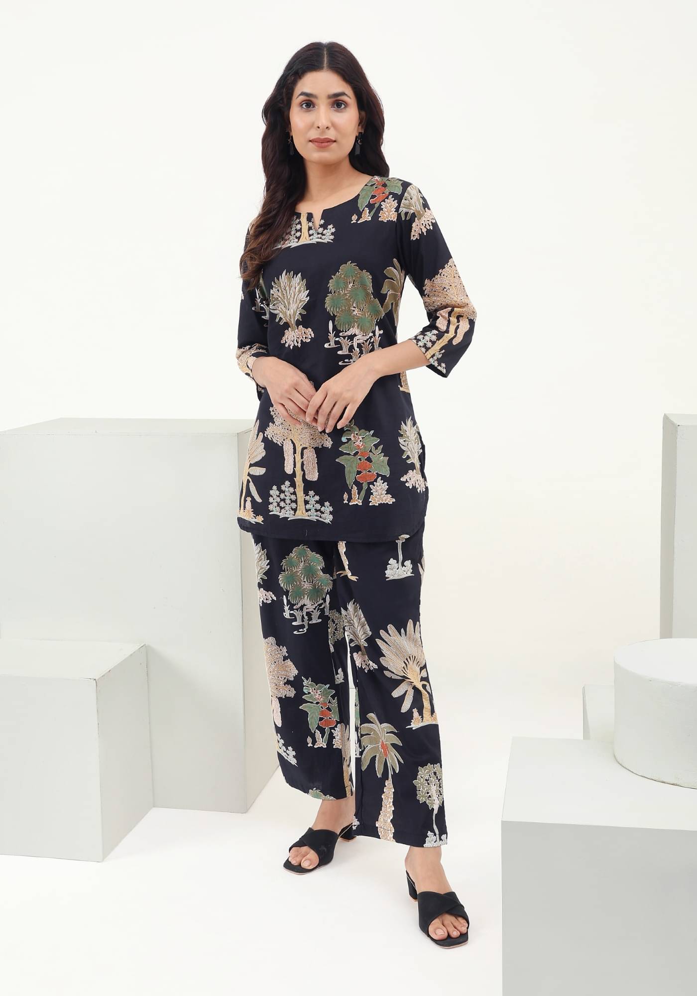     			Flavia Creation Women Printed Top With Trousers Co-Ord Set ( Multicolor )