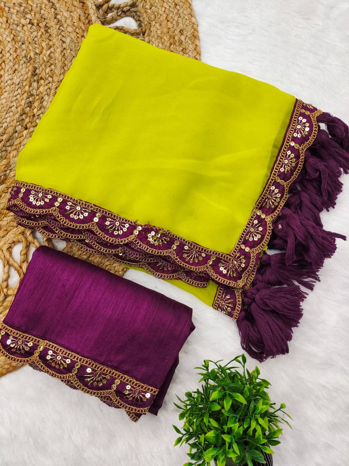 Generic Georgette Self Design Bhagalpuri Saree With Unstitched Blouse Piece ( Light Green,Wine ) Generic Georgette Self Design Bhagalpuri Saree With Unstitched Blouse Piece ( Light Green,Wine )