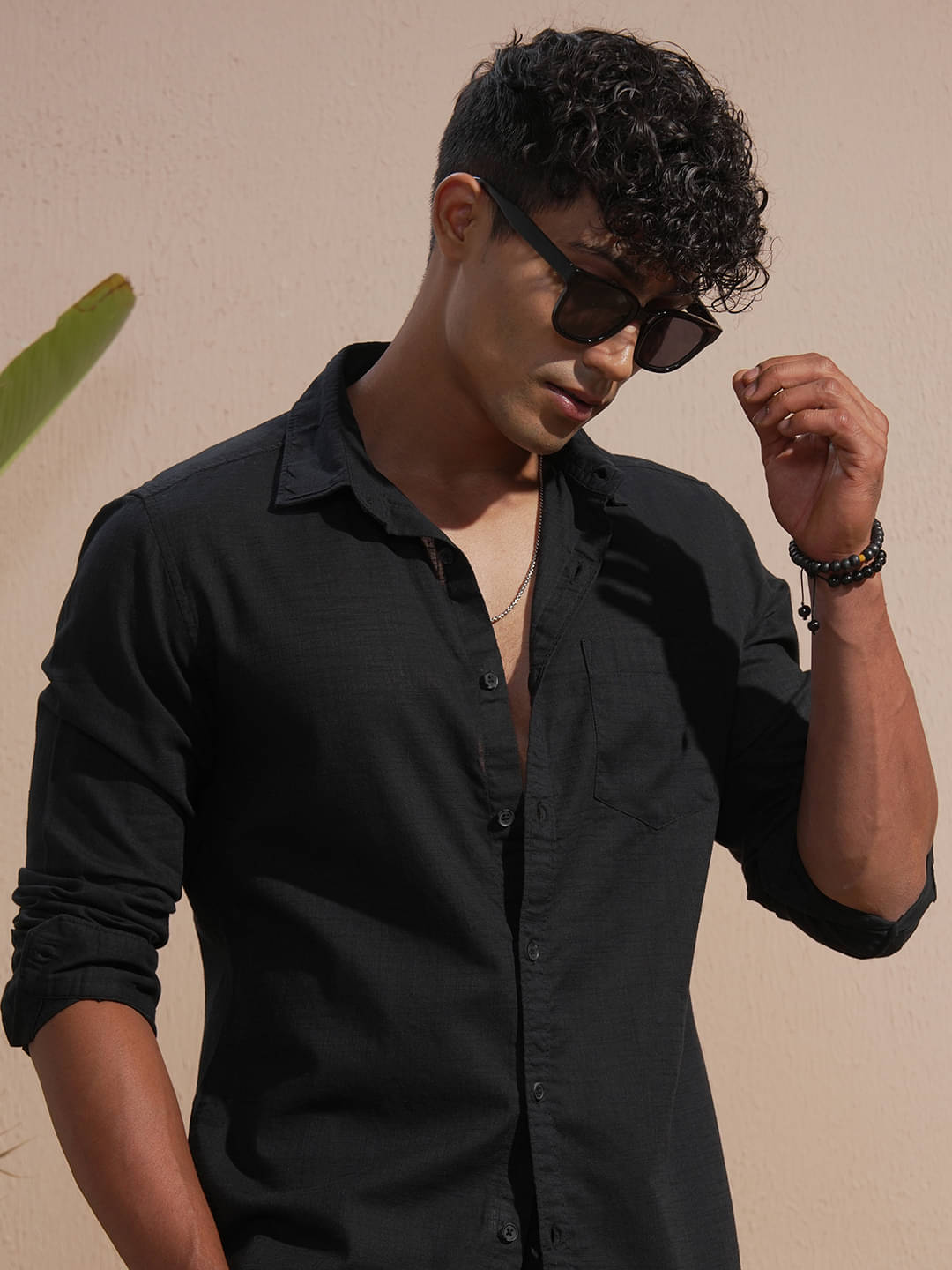 Ketch 100% Cotton Slim Fit Solids Full Sleeves Men's Casual Shirt - Black ( Pack of 1 )     			Ketch 100% Cotton Slim Fit Solids Full Sleeves Men's Casual Shirt - Black ( Pack of 1 )
