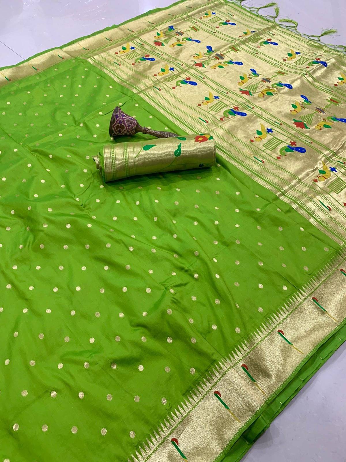     			PANZORA Silk Solid Regular Saree Without Blouse Piece ( Green )