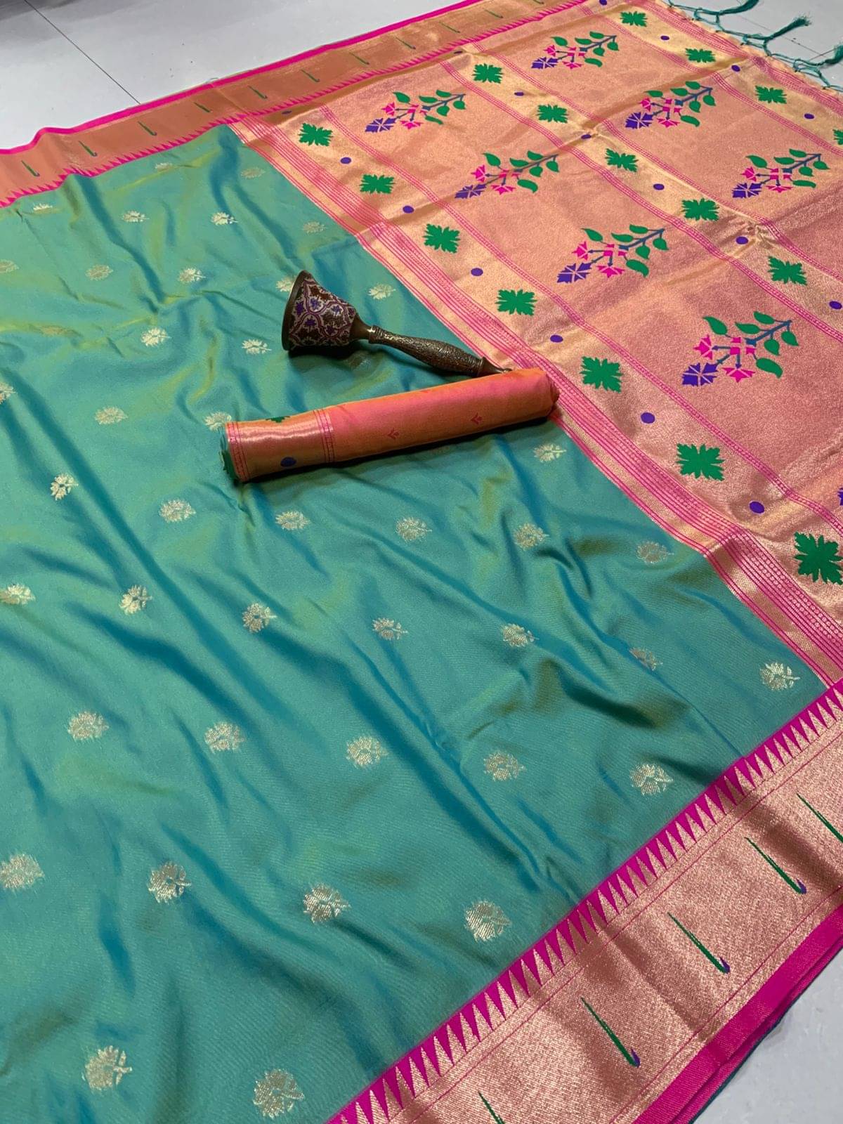     			PANZORA Silk Solid Regular Saree Without Blouse Piece ( Aqua Blue )