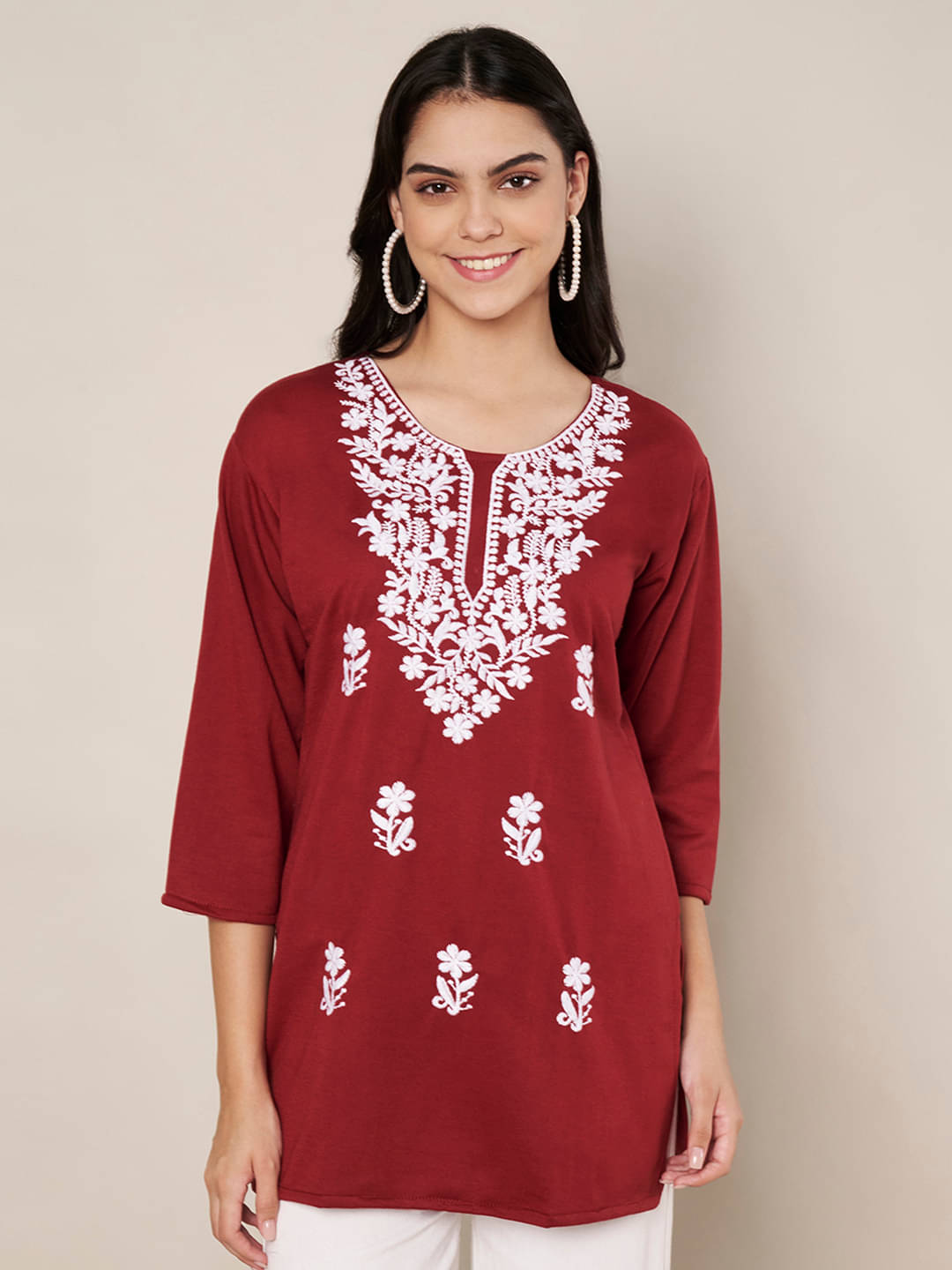     			Trend Level Women Woollen Embroidered Straight Kurti ( Maroon )